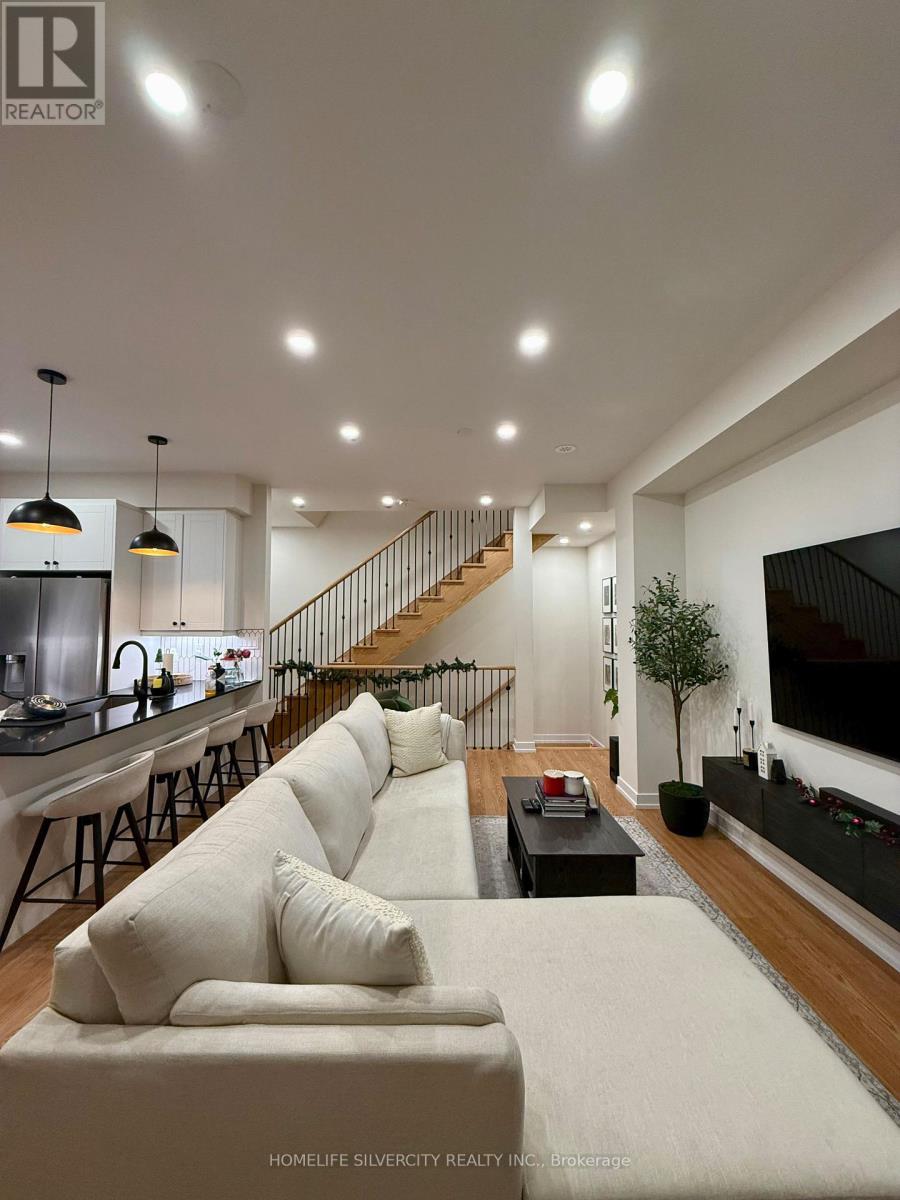 42 Chiffon Street, Vaughan, Ontario  L4L 0M6 - Photo 9 - N12643602