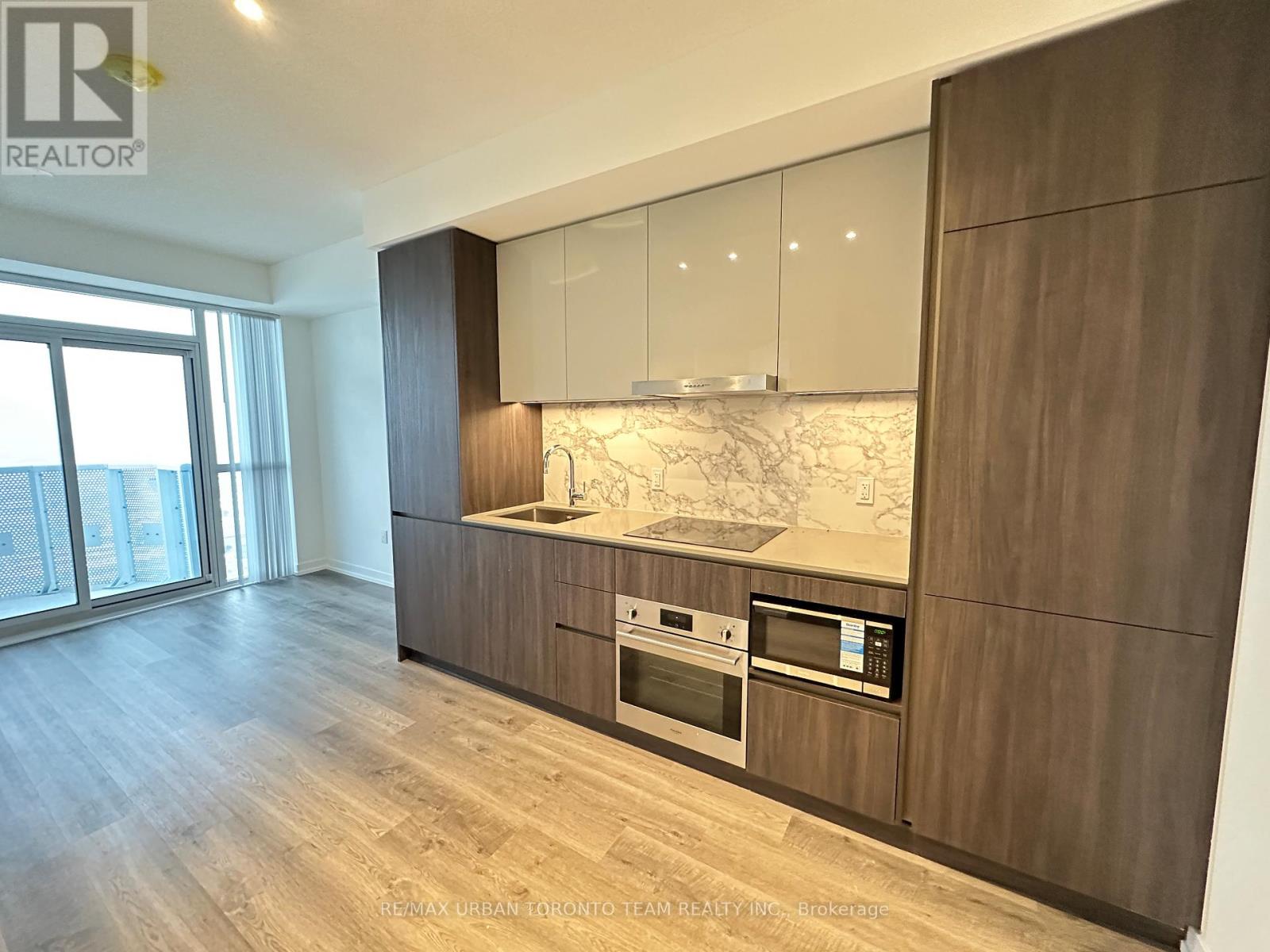 4808 - 8 Interchange Way, Vaughan, Ontario  L4K 5Z7 - Photo 2 - N12643608