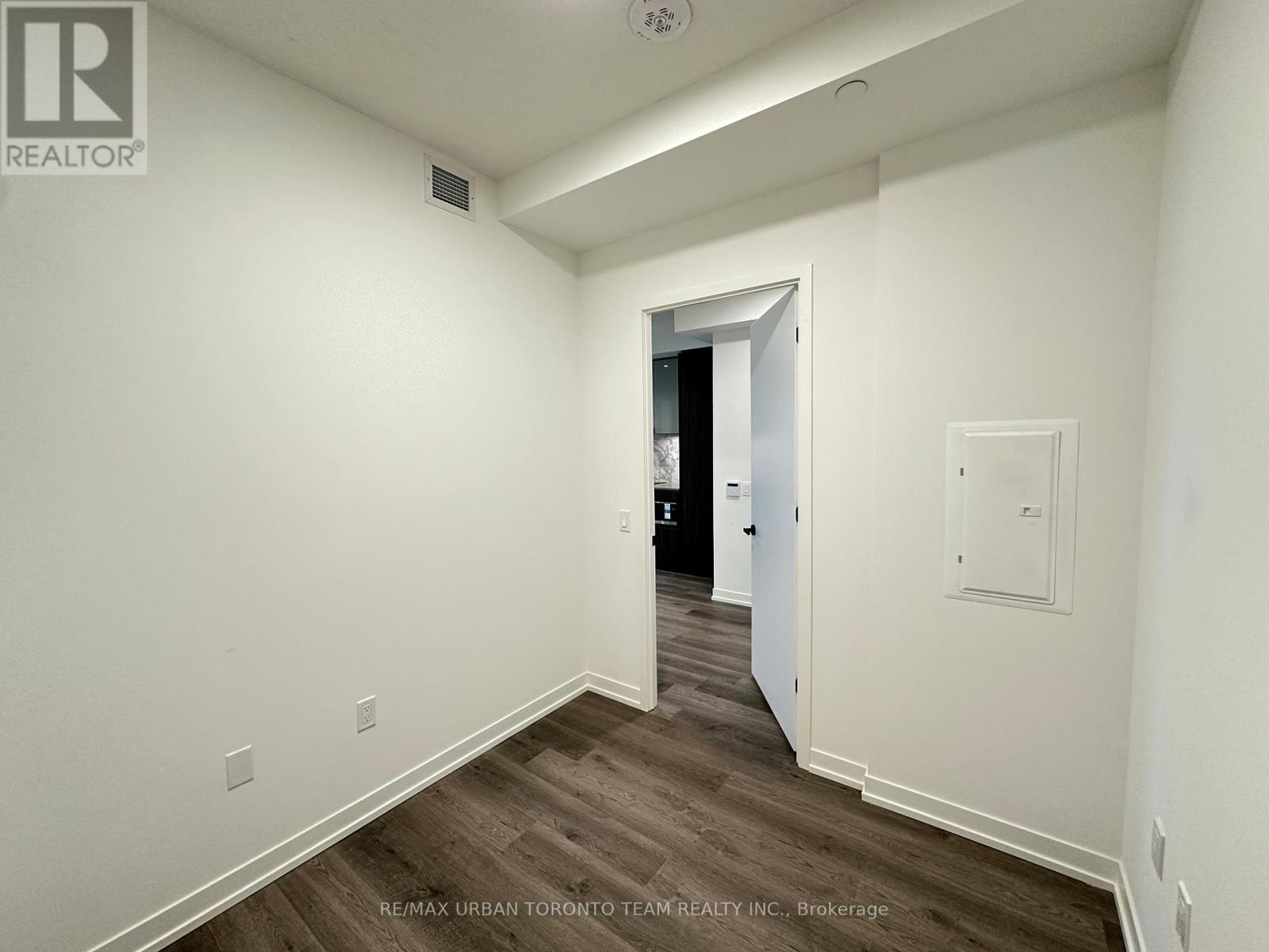 4808 - 8 Interchange Way, Vaughan, Ontario  L4K 5Z7 - Photo 5 - N12643608