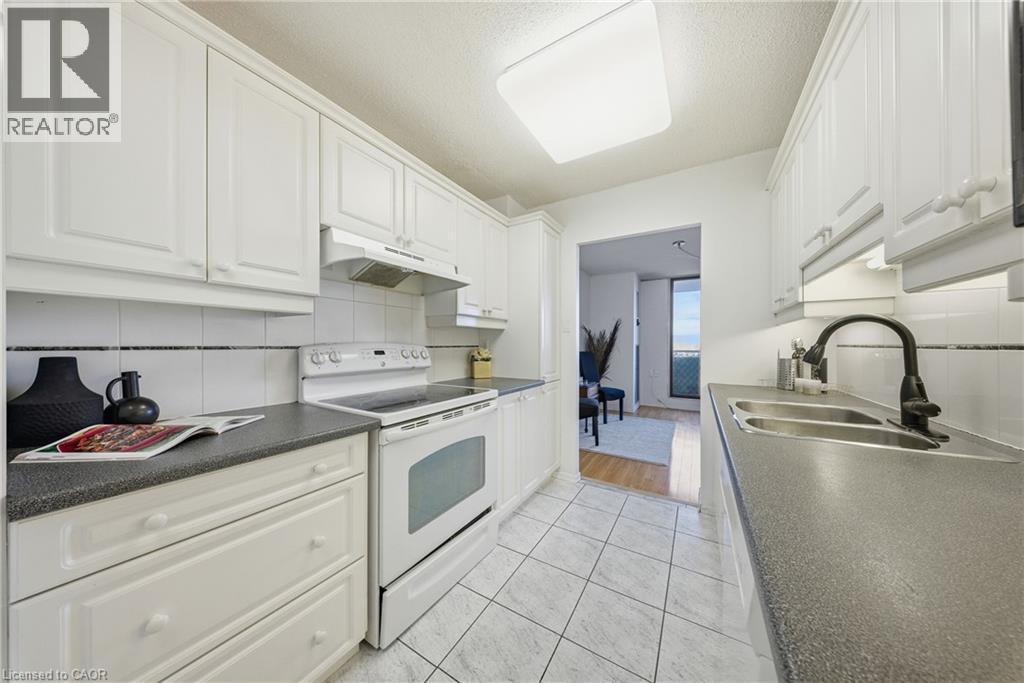 2055 Upper Middle Road Unit# 602, Burlington, Ontario L7P 3P4 - Photo 3 - 40794627