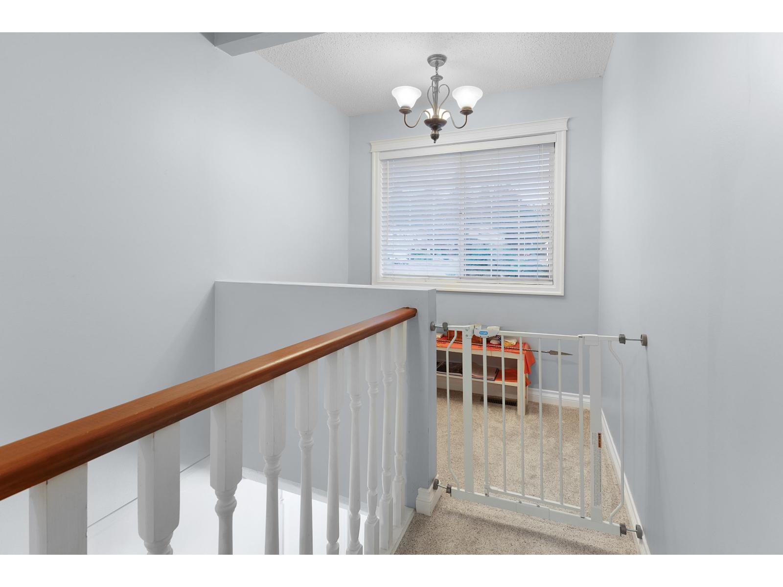 18244 54 Avenue, Surrey, British Columbia  V3S 7Z1 - Photo 5 - R3074434