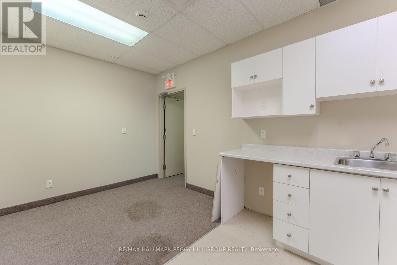 10b - 102 Commerce Park Drive, Barrie (0 West), Ontario L4N 8W8 - Photo 9 - S12643616