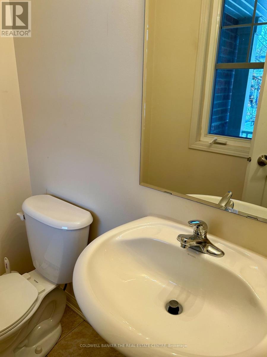 20 Steele Street, New Tecumseth, Ontario  L9R 0E6 - Photo 3 - N12643186