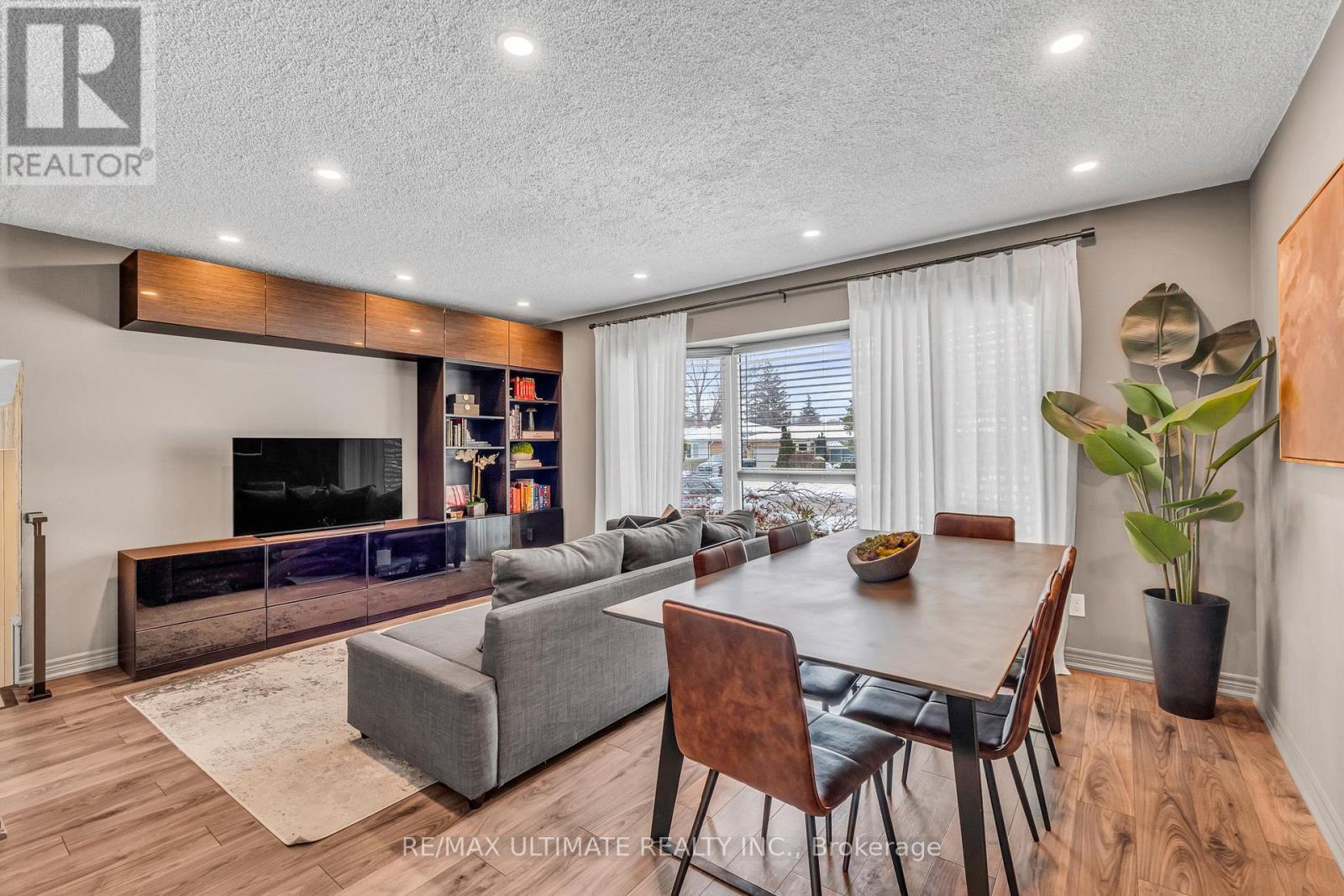 37 Banbury Court, Brampton, Ontario  L6T 1Y9 - Photo 10 - W12643576