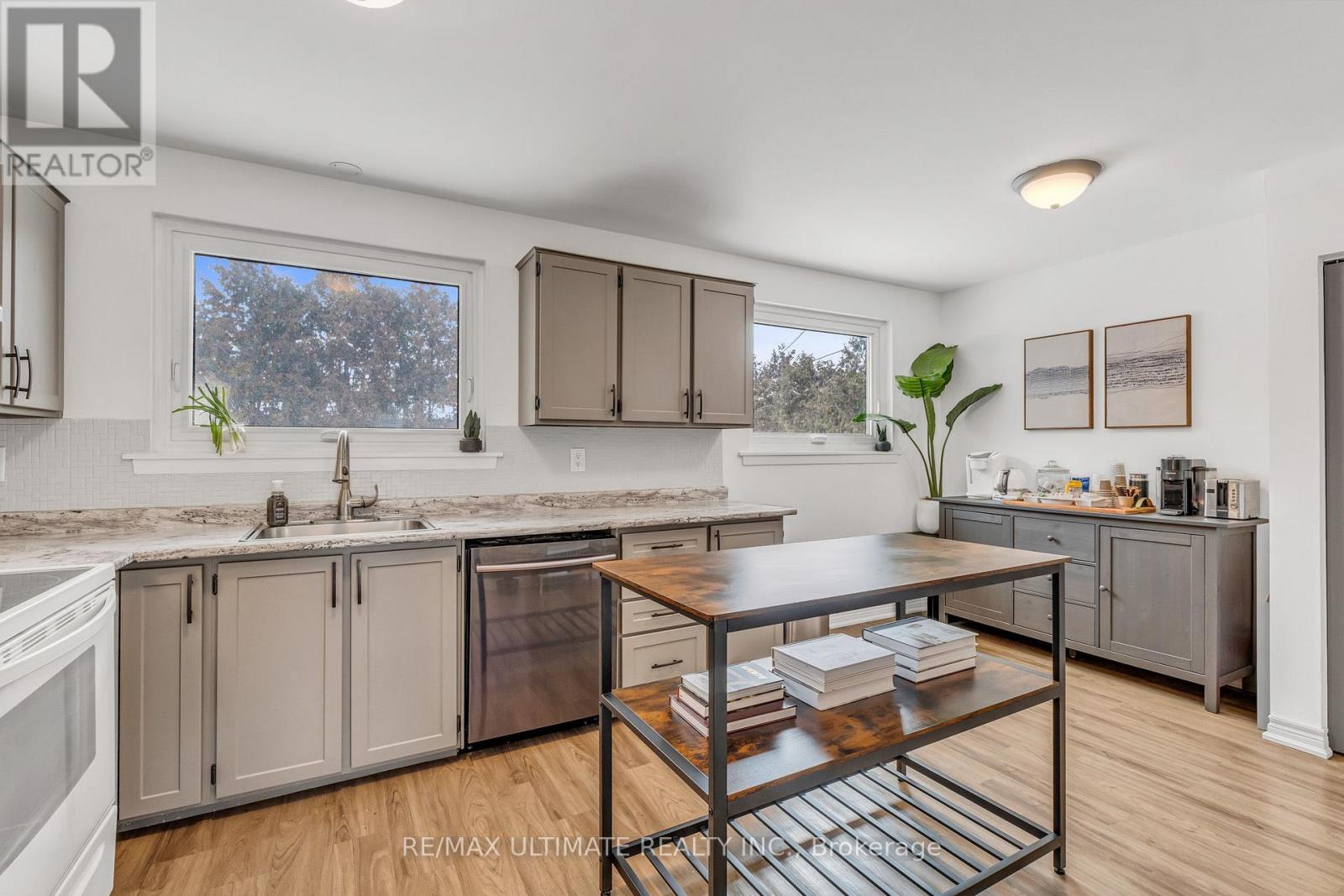 37 Banbury Court, Brampton, Ontario  L6T 1Y9 - Photo 13 - W12643576