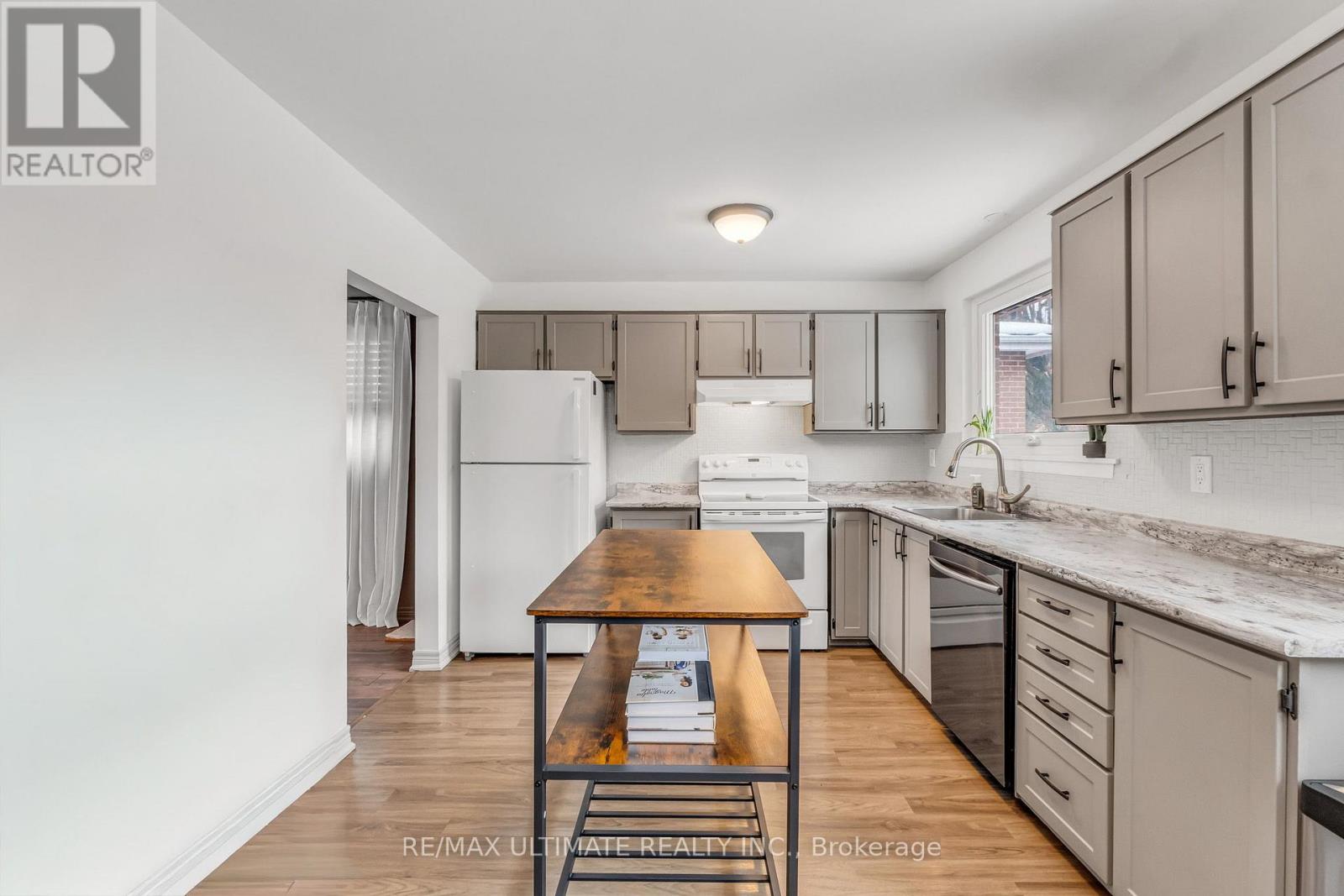 37 Banbury Court, Brampton, Ontario  L6T 1Y9 - Photo 17 - W12643576