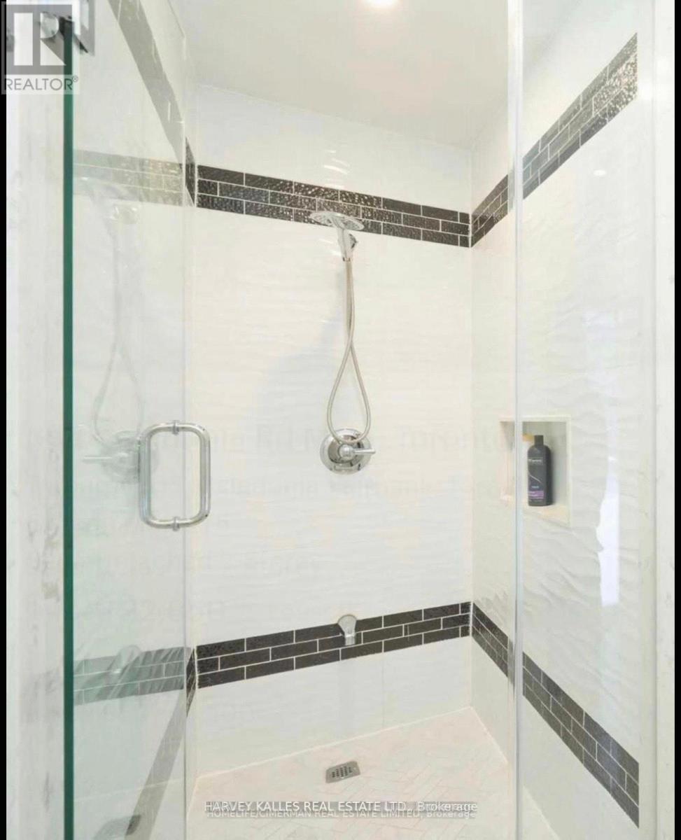 Main - 394 Caledonia Road, Toronto, Ontario  M6E 4T8 - Photo 9 - W12643586