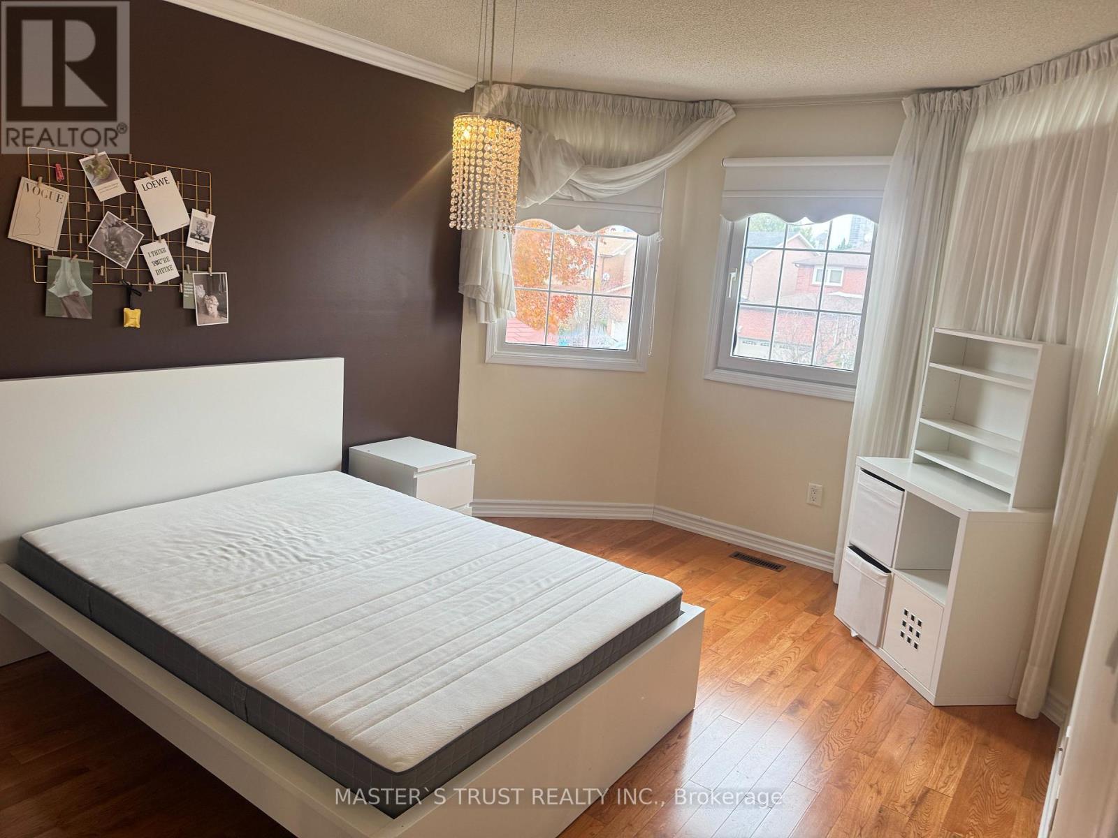 411 Winfield Terrace, Mississauga, Ontario  L5R 1N9 - Photo 19 - W12643620