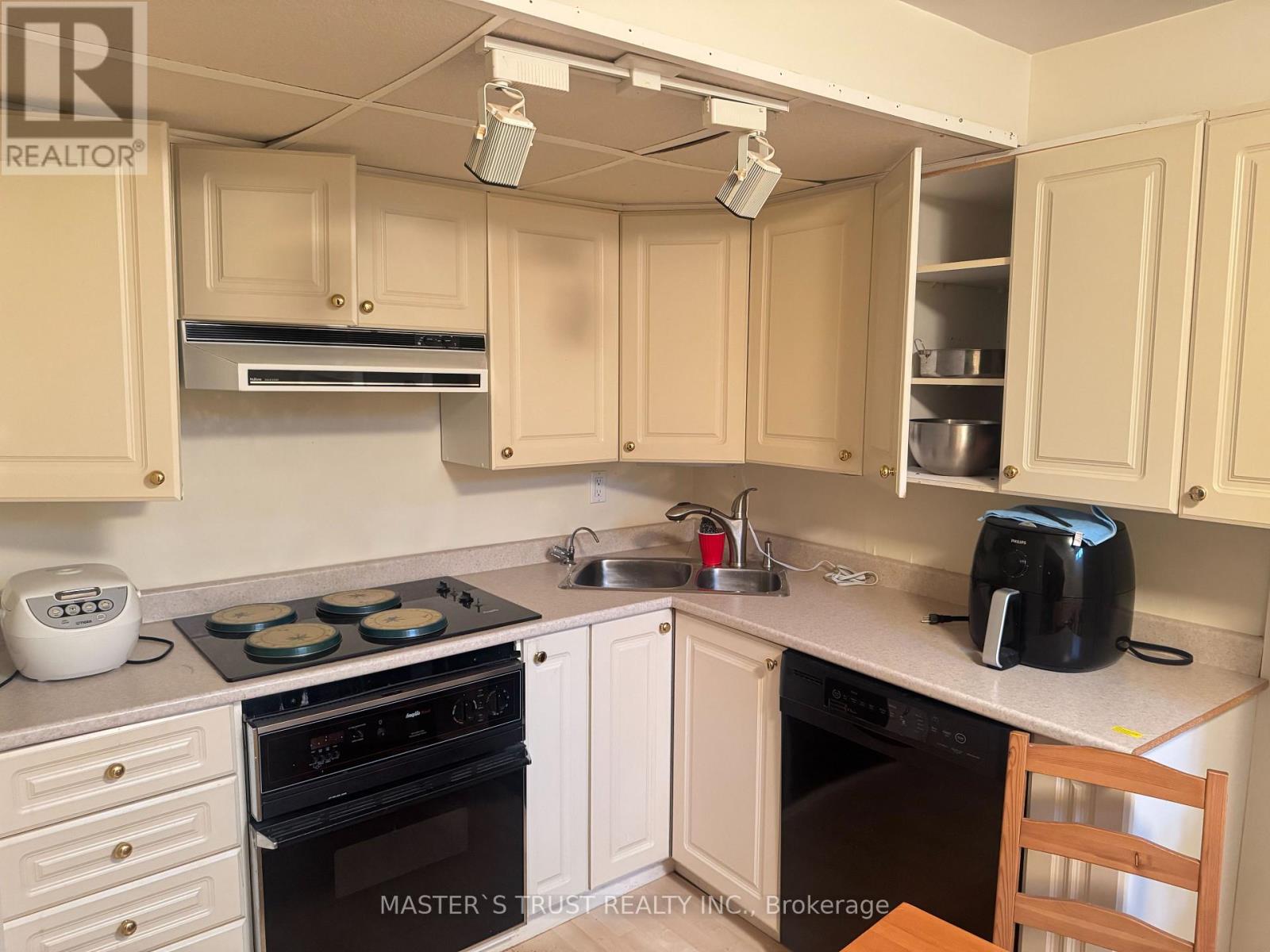 411 Winfield Terrace, Mississauga, Ontario  L5R 1N9 - Photo 23 - W12643620