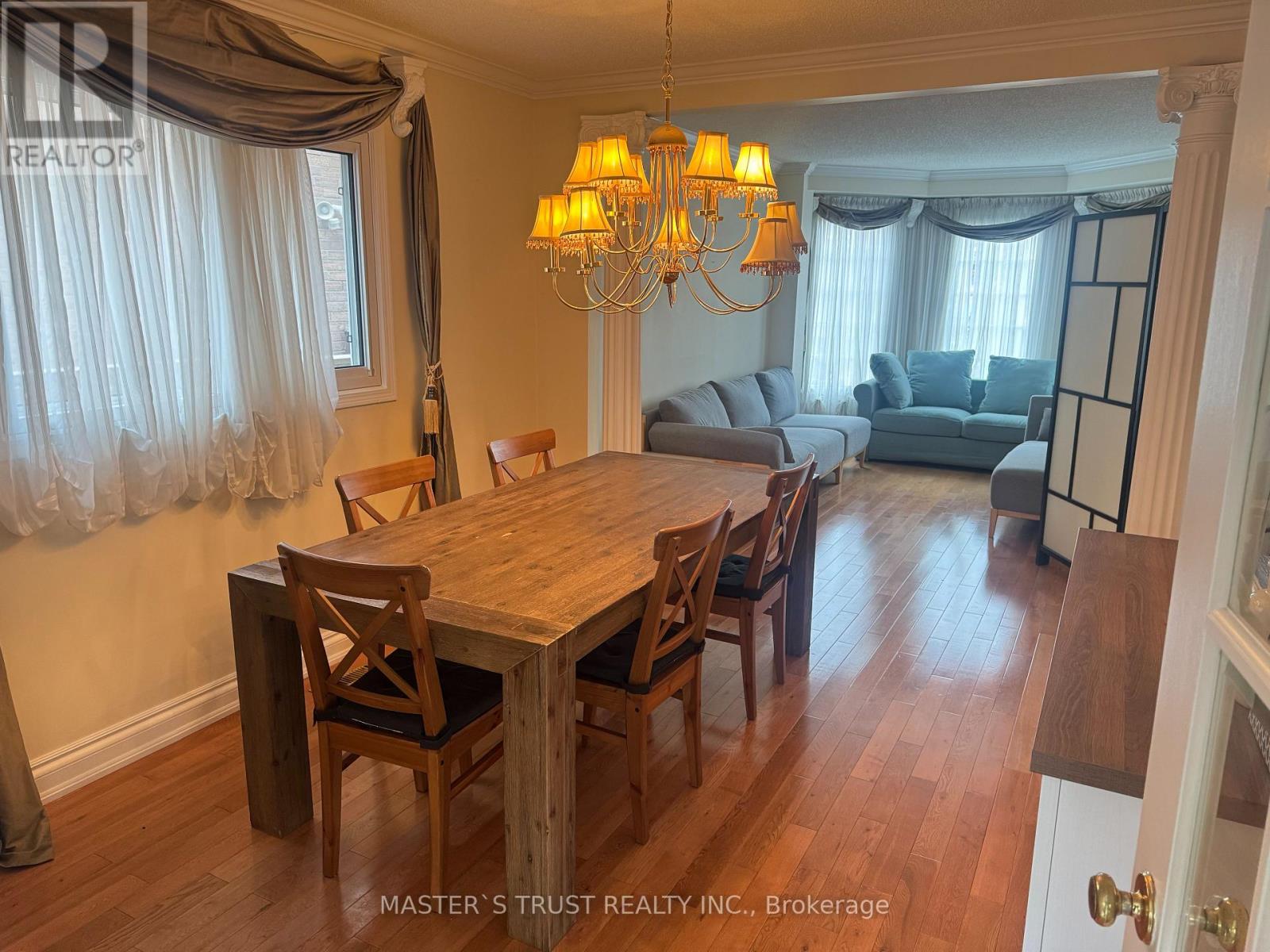 411 Winfield Terrace, Mississauga, Ontario  L5R 1N9 - Photo 7 - W12643620