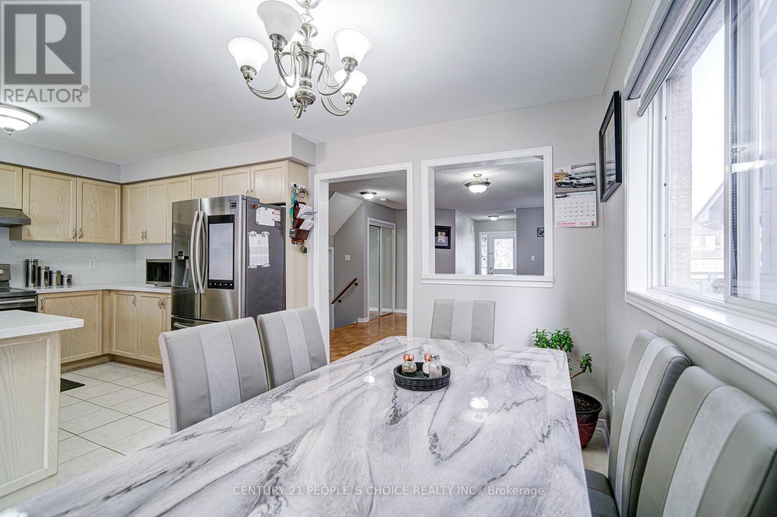 72 Zia Dodda Crescent, Brampton, Ontario  L6P 1J4 - Photo 11 - W12643622