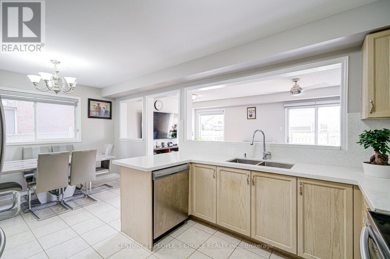 72 Zia Dodda Crescent, Brampton, Ontario  L6P 1J4 - Photo 16 - W12643622