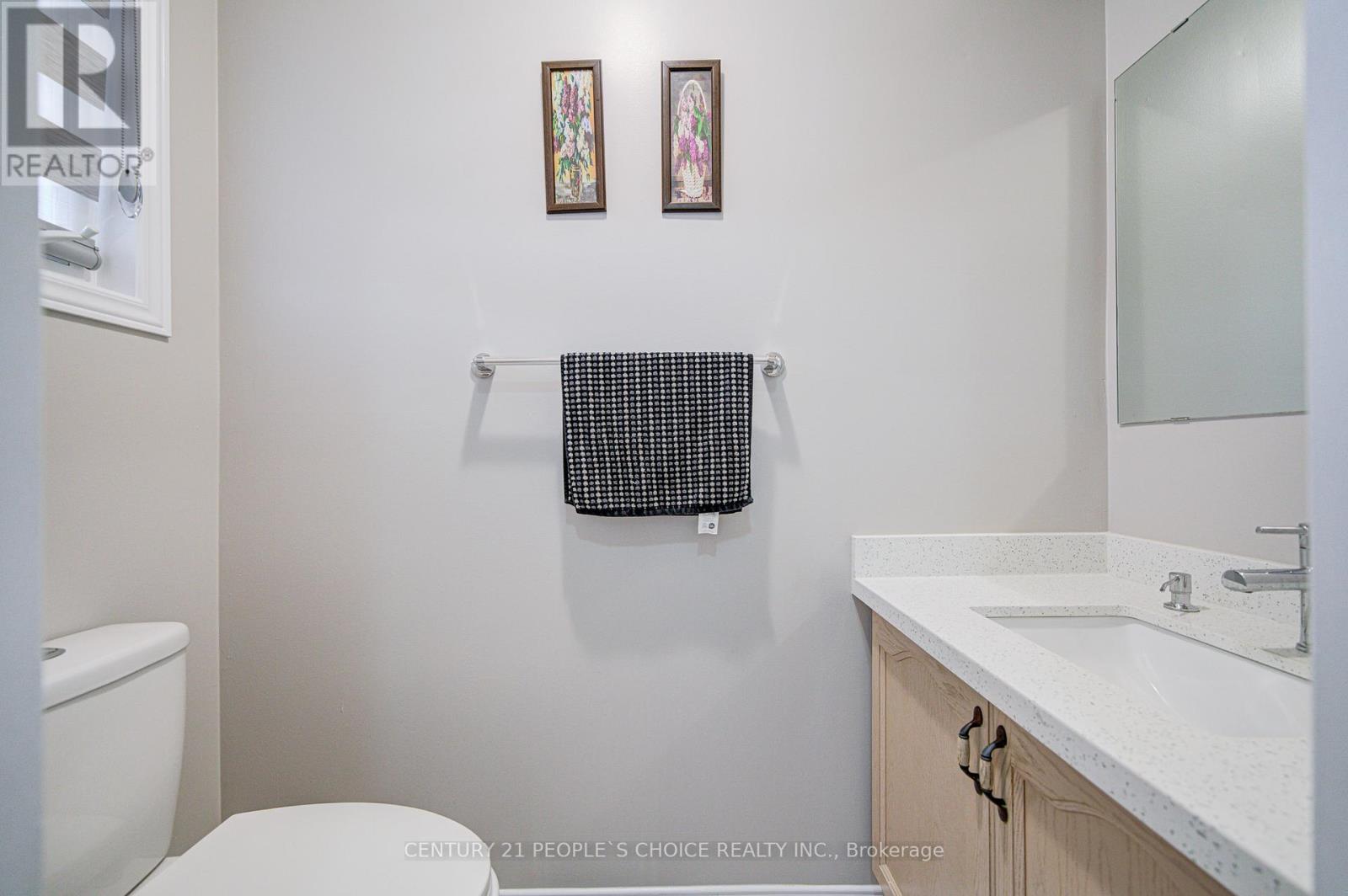 72 Zia Dodda Crescent, Brampton, Ontario  L6P 1J4 - Photo 3 - W12643622