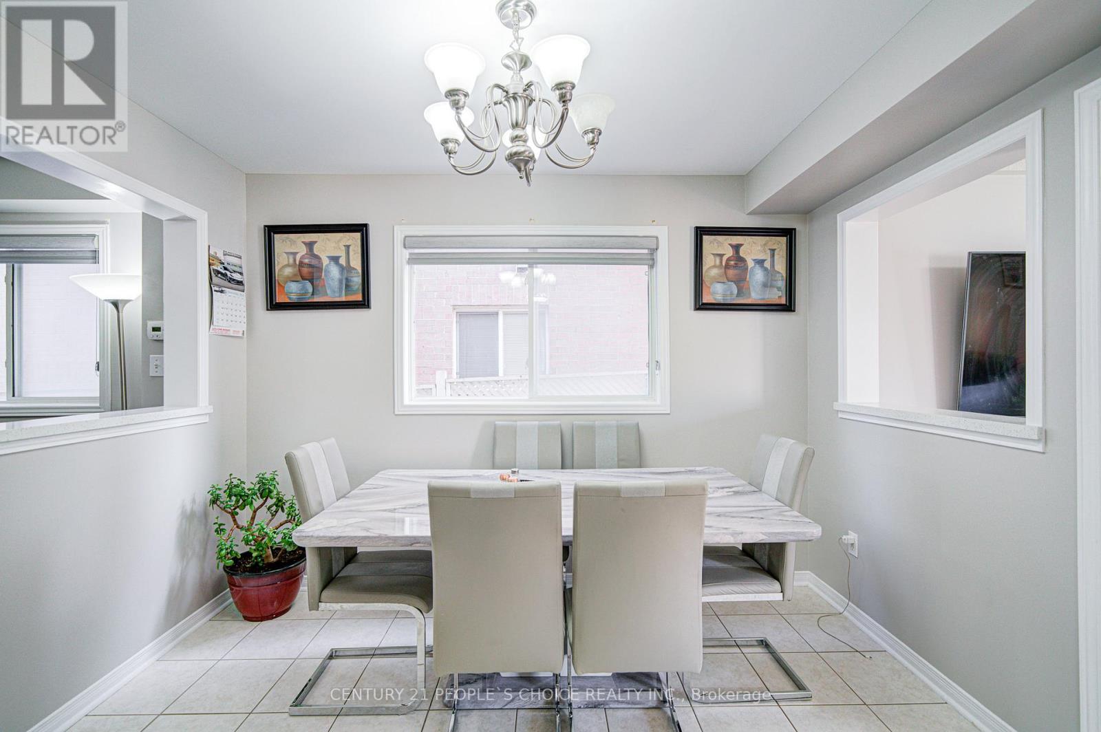 72 Zia Dodda Crescent, Brampton, Ontario  L6P 1J4 - Photo 9 - W12643622