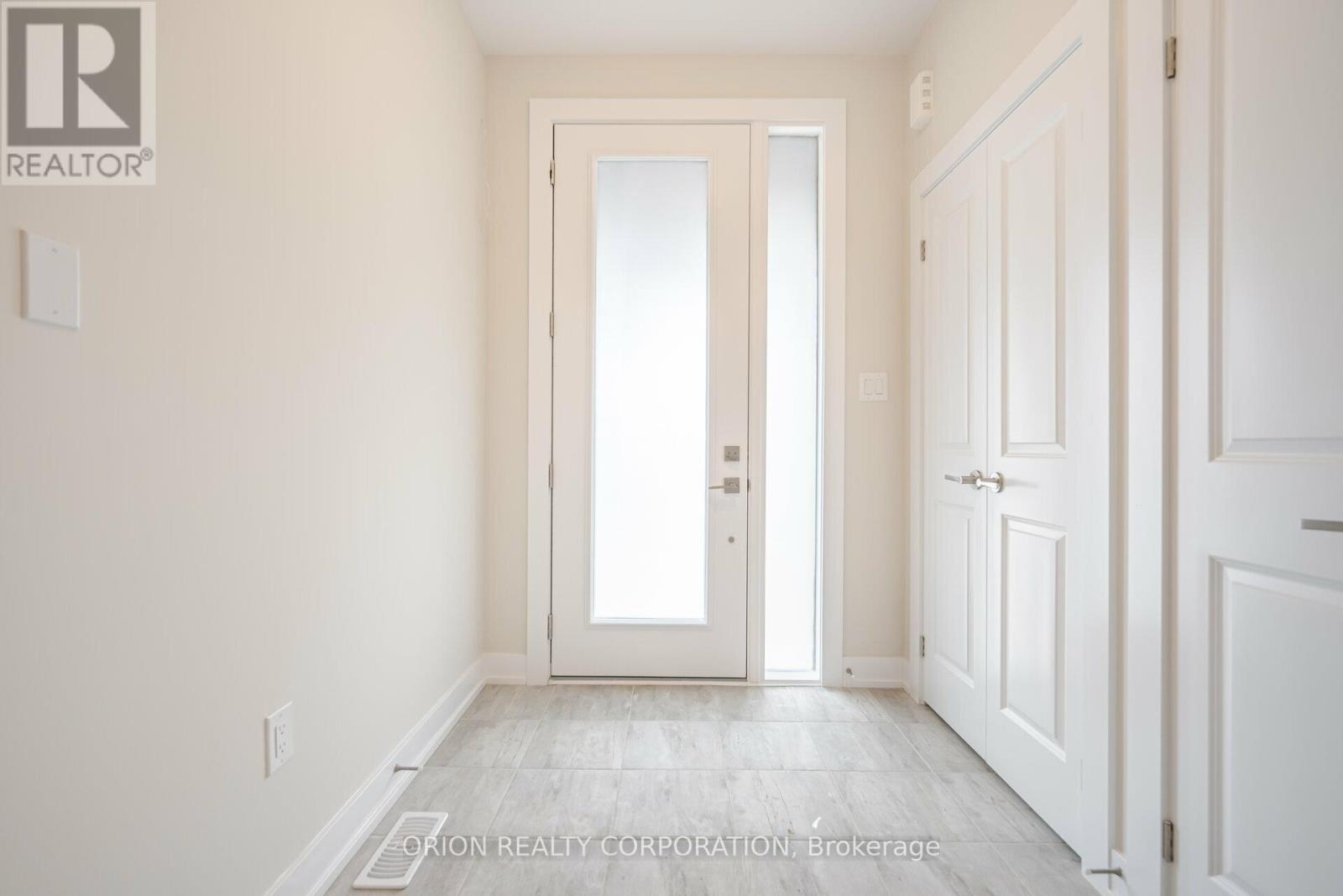 21 - 2273 Turnberry Road, Burlington, Ontario  L7M 2B2 - Photo 2 - W12643634