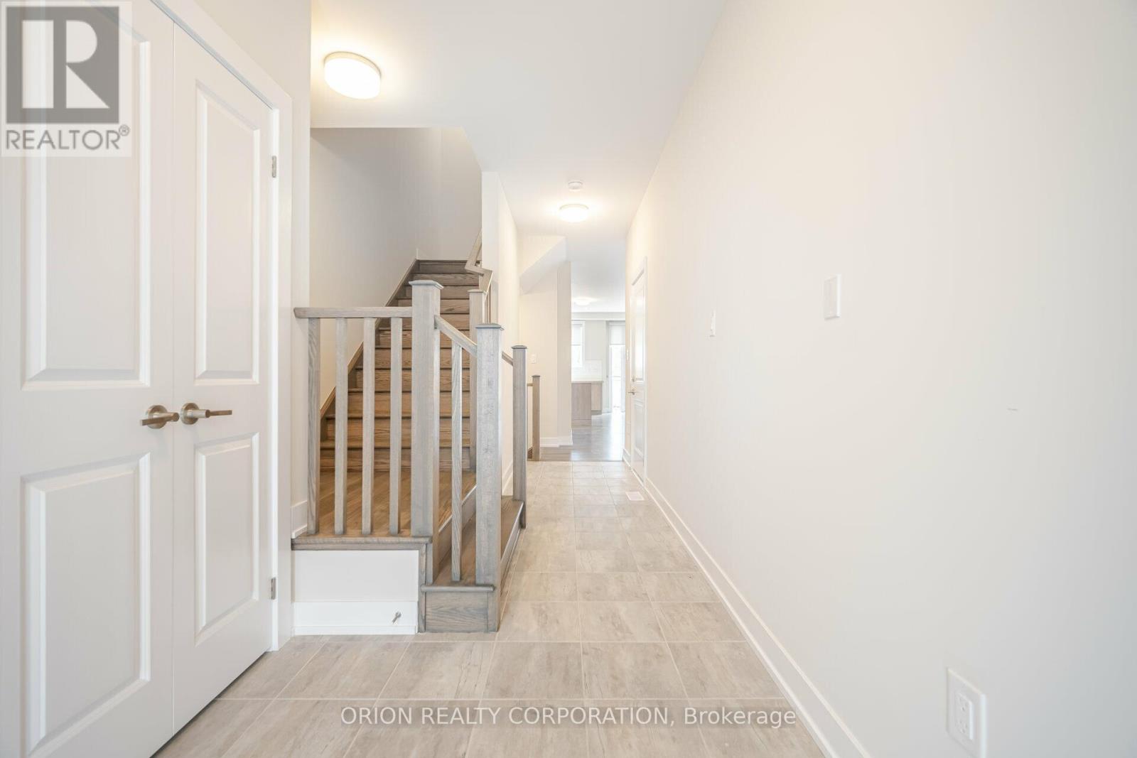 21 - 2273 Turnberry Road, Burlington, Ontario  L7M 2B2 - Photo 3 - W12643634