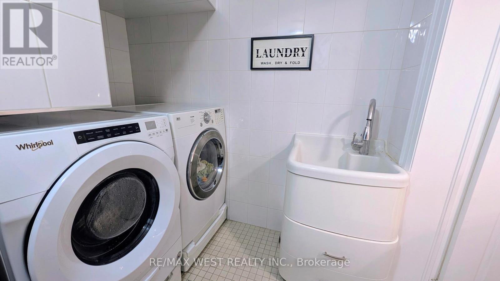 Basement - 1559 Northmount Avenue, Mississauga, Ontario  L5E 1Y9 - Photo 15 - W12643644