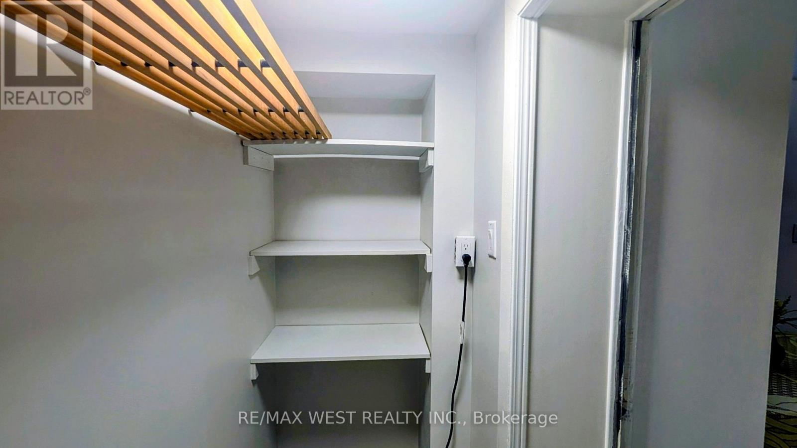 Basement - 1559 Northmount Avenue, Mississauga, Ontario  L5E 1Y9 - Photo 16 - W12643644
