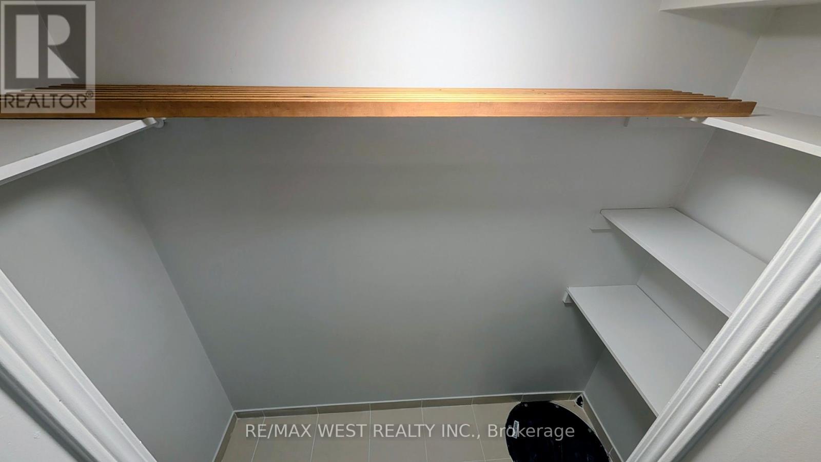 Basement - 1559 Northmount Avenue, Mississauga, Ontario  L5E 1Y9 - Photo 17 - W12643644