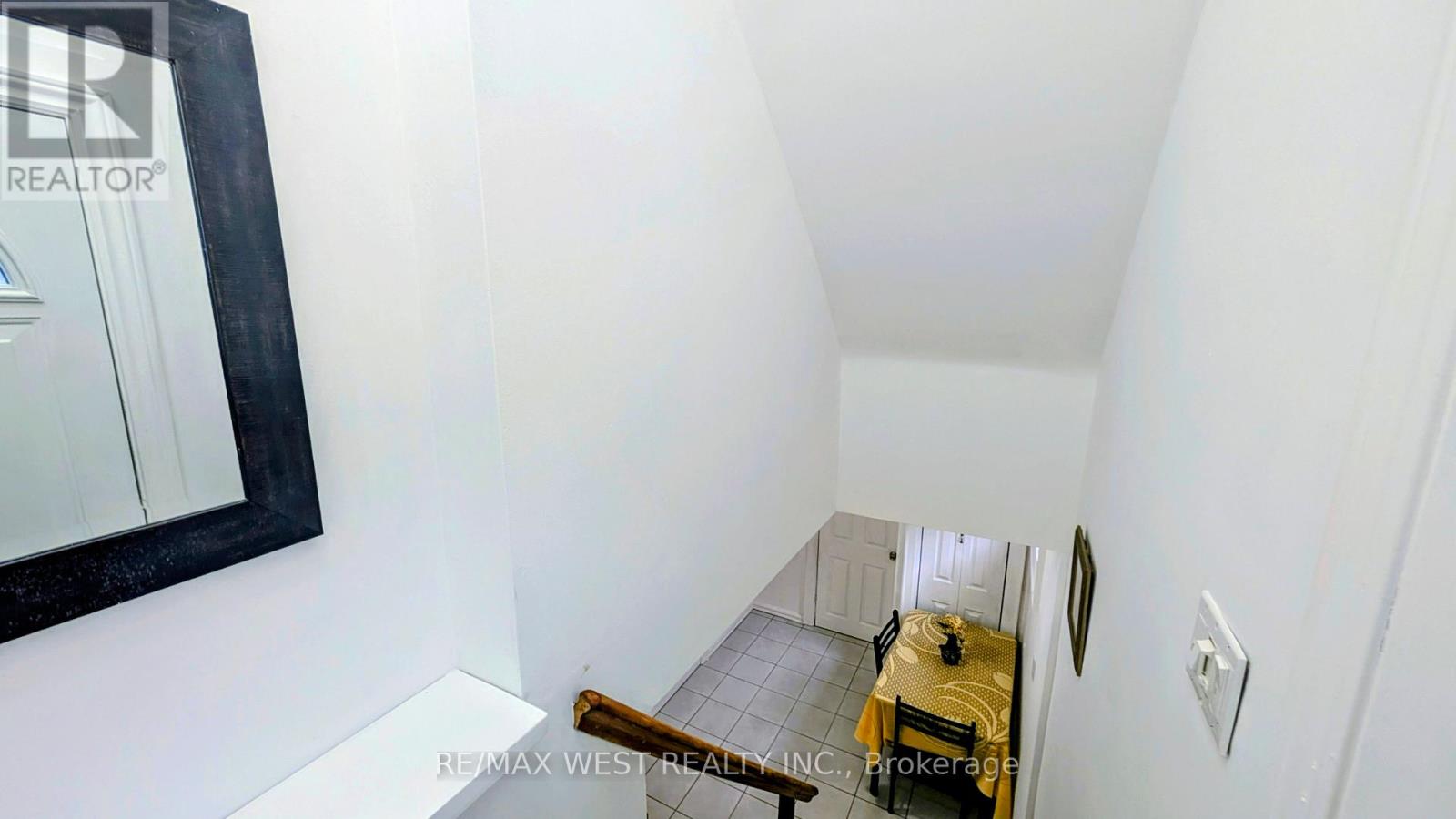 Basement - 1559 Northmount Avenue, Mississauga, Ontario  L5E 1Y9 - Photo 2 - W12643644