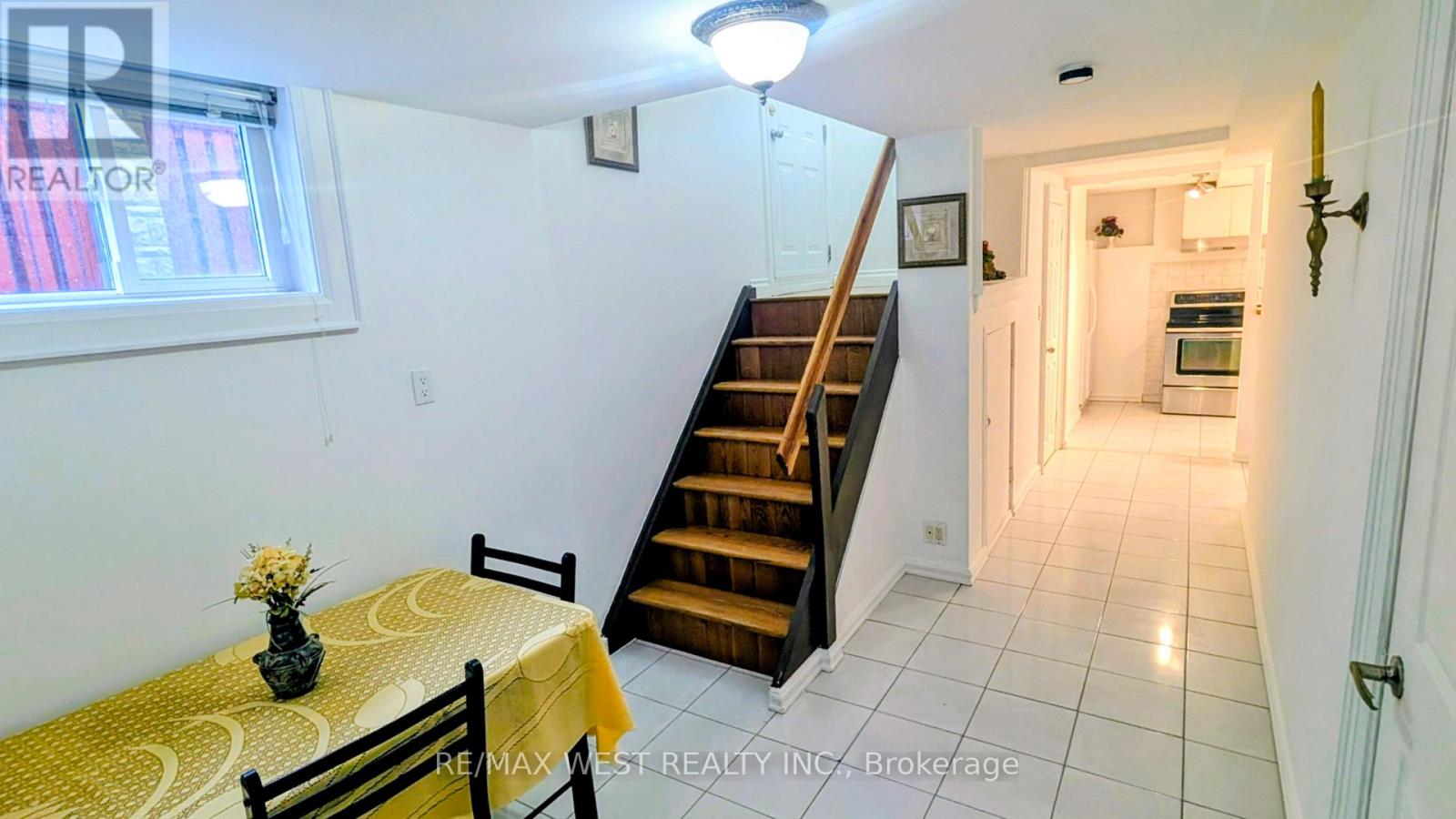 Basement - 1559 Northmount Avenue, Mississauga, Ontario  L5E 1Y9 - Photo 3 - W12643644