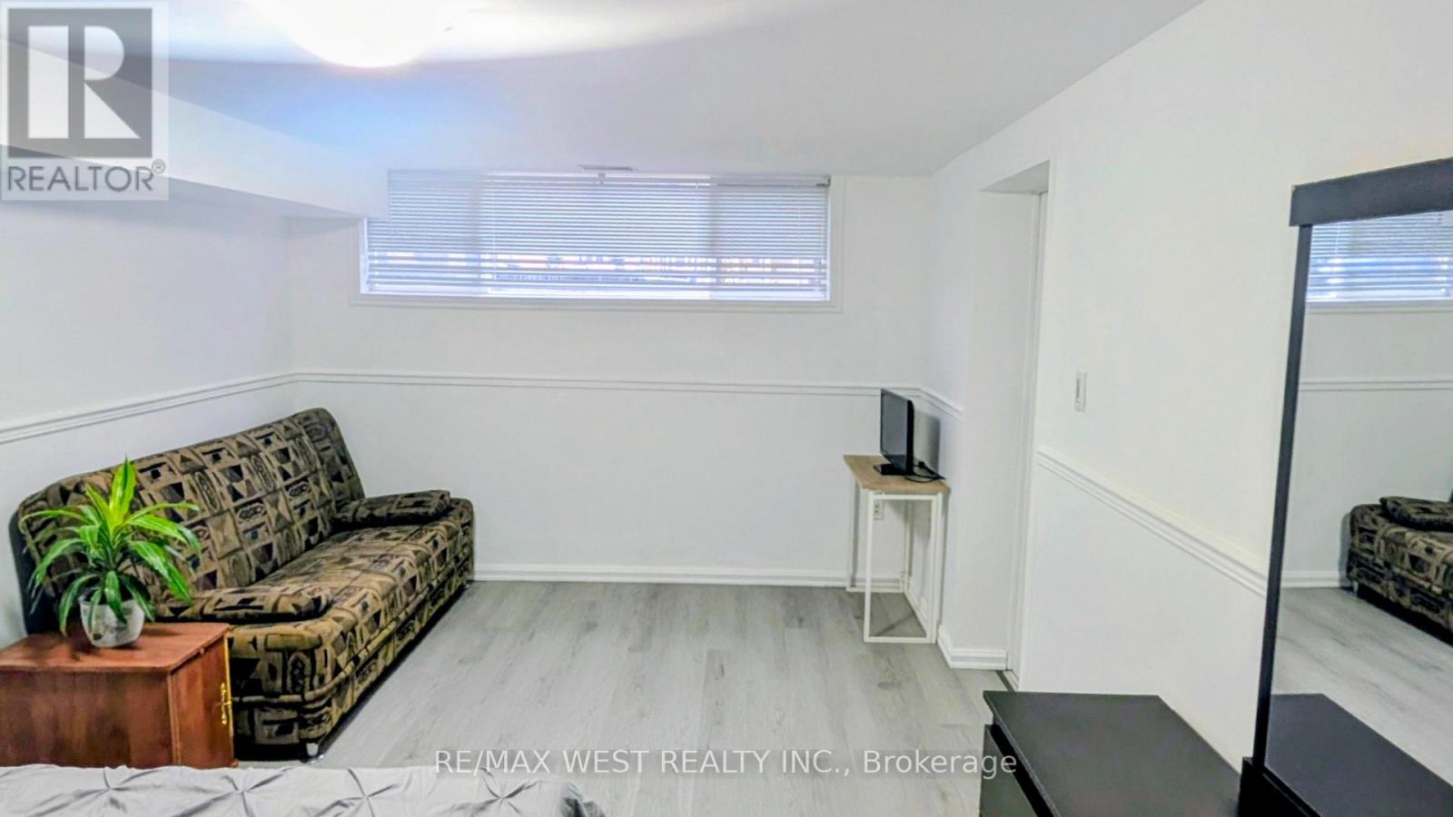 Basement - 1559 Northmount Avenue, Mississauga, Ontario  L5E 1Y9 - Photo 8 - W12643644