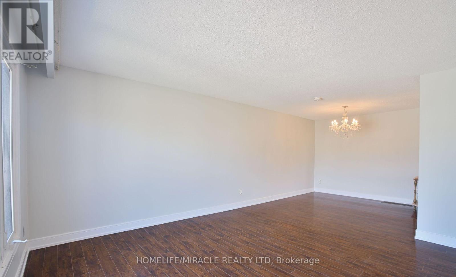 28 Peterson Court N, Brampton, Ontario  L6Z 1K6 - Photo 10 - W12643678