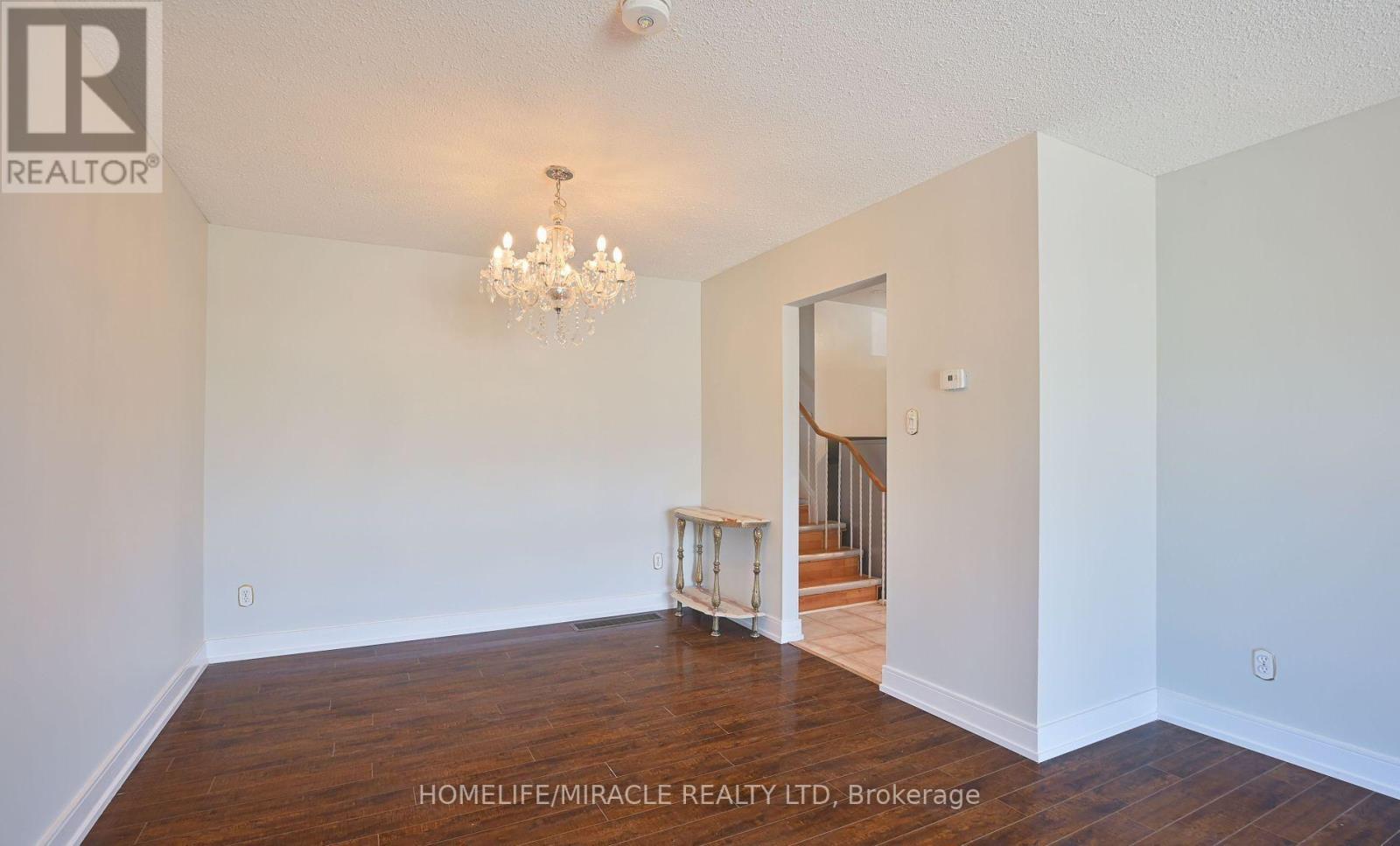 28 Peterson Court N, Brampton, Ontario  L6Z 1K6 - Photo 12 - W12643678