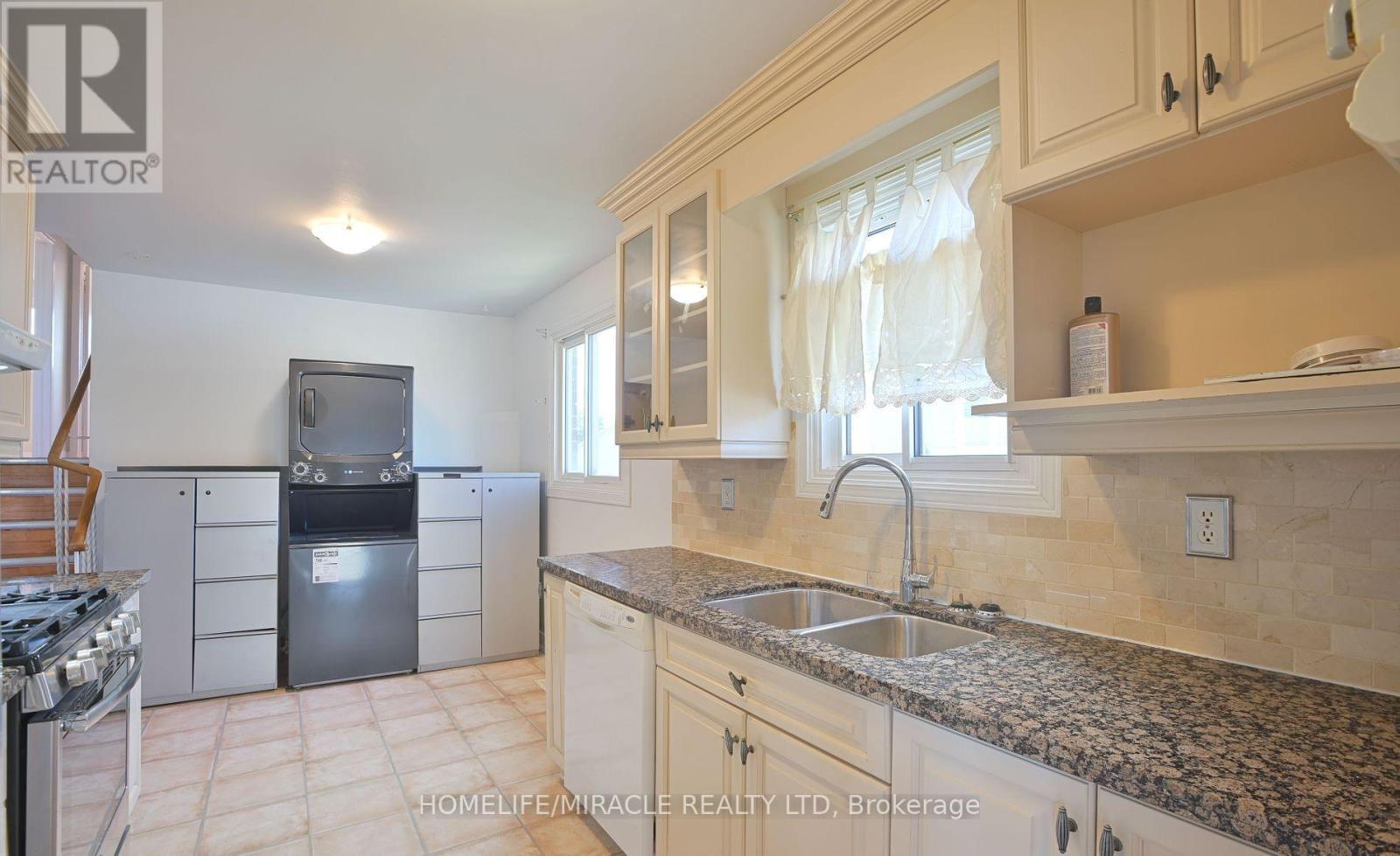 28 Peterson Court N, Brampton, Ontario  L6Z 1K6 - Photo 20 - W12643678