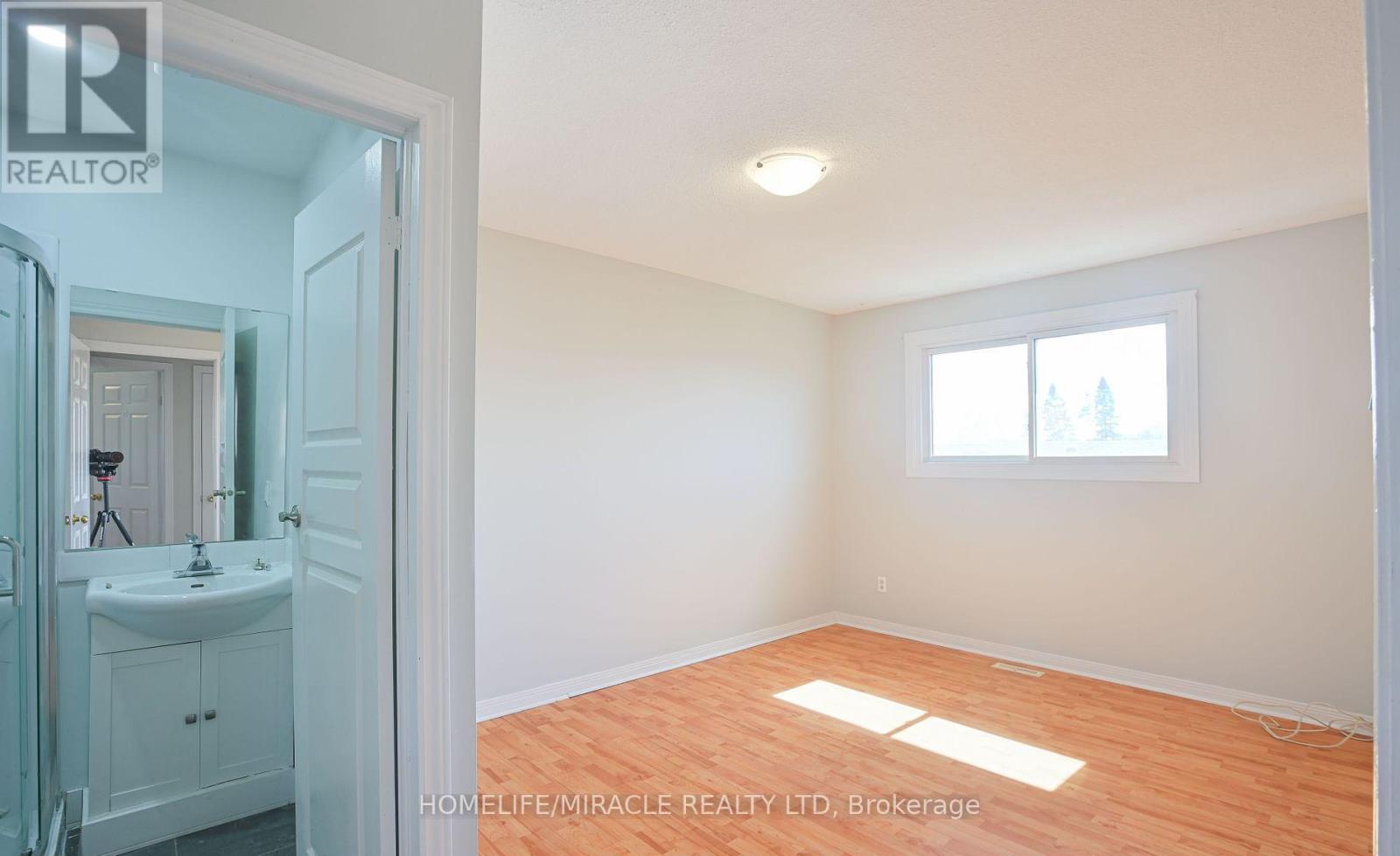 28 Peterson Court N, Brampton, Ontario  L6Z 1K6 - Photo 21 - W12643678