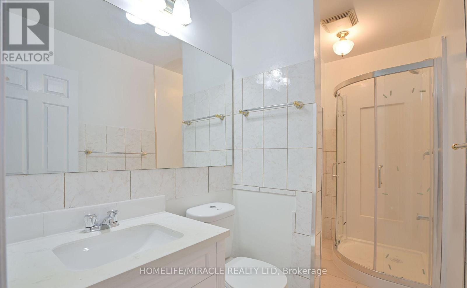 28 Peterson Court N, Brampton, Ontario  L6Z 1K6 - Photo 28 - W12643678