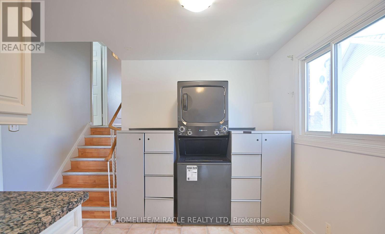 28 Peterson Court N, Brampton, Ontario  L6Z 1K6 - Photo 31 - W12643678