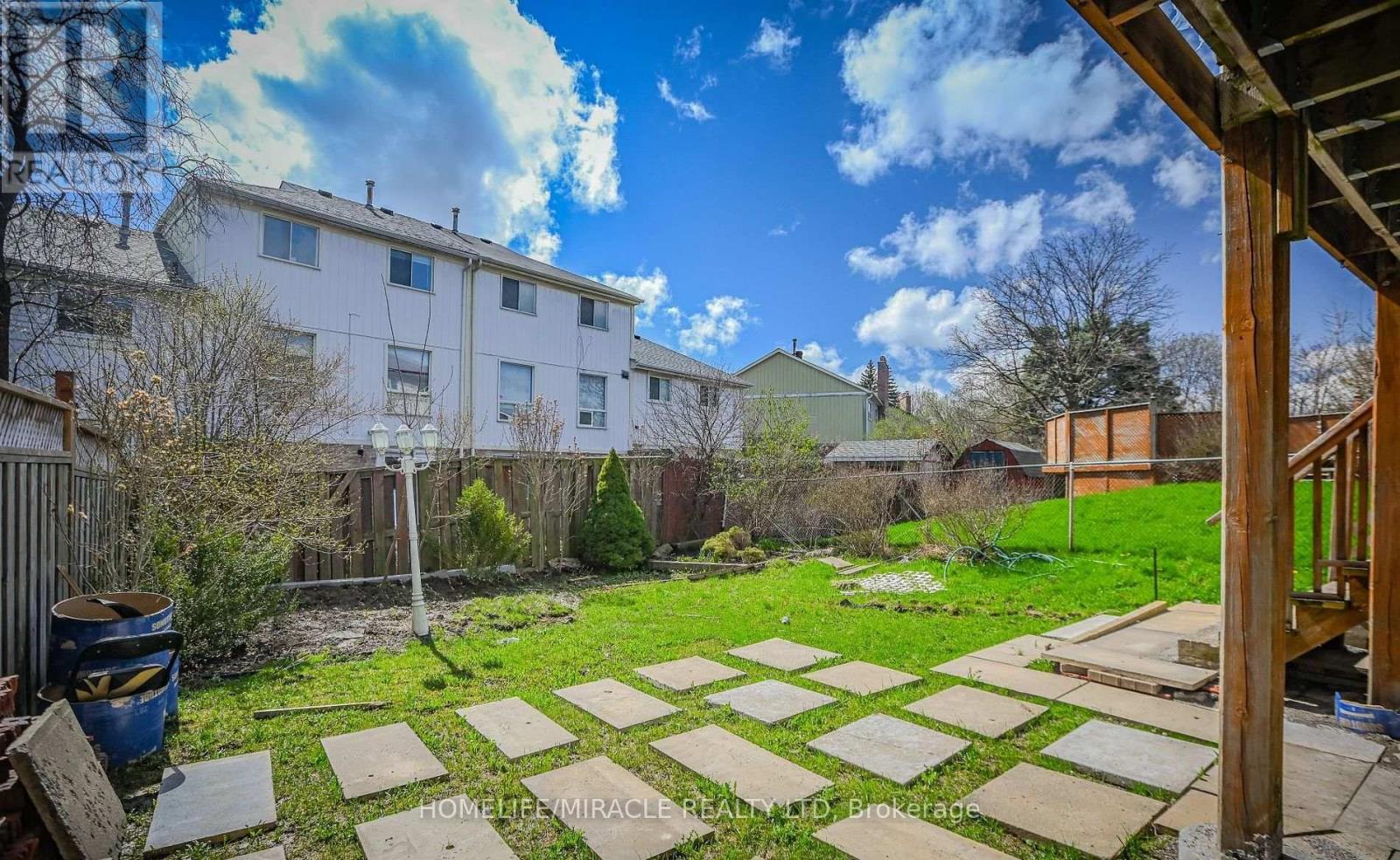 28 Peterson Court N, Brampton, Ontario  L6Z 1K6 - Photo 34 - W12643678