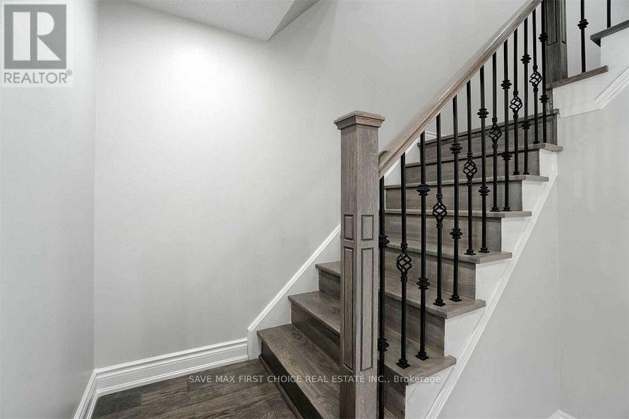 6 Wildercroft Avenue, Brampton, Ontario  L6V 4E6 - Photo 12 - W12643680