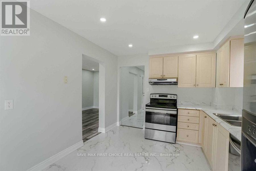 6 Wildercroft Avenue, Brampton, Ontario  L6V 4E6 - Photo 6 - W12643680