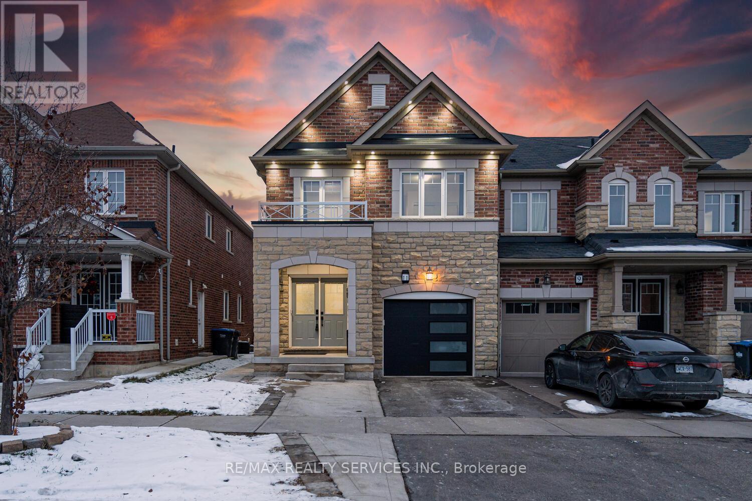 11 HOOVER ROAD, Brampton, Ontario