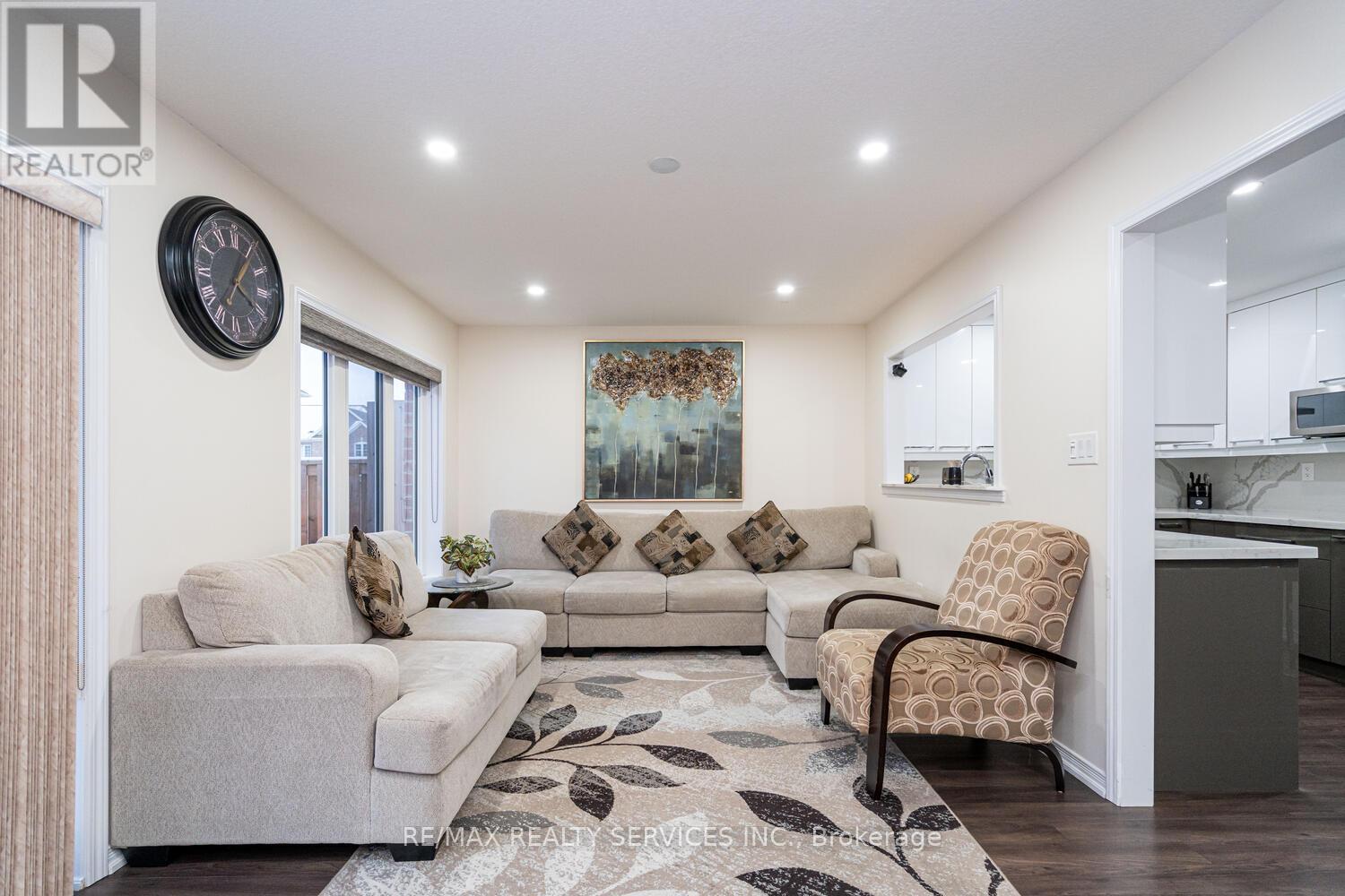 11 Hoover Road, Brampton, Ontario  L7A 4L2 - Photo 18 - W12643684