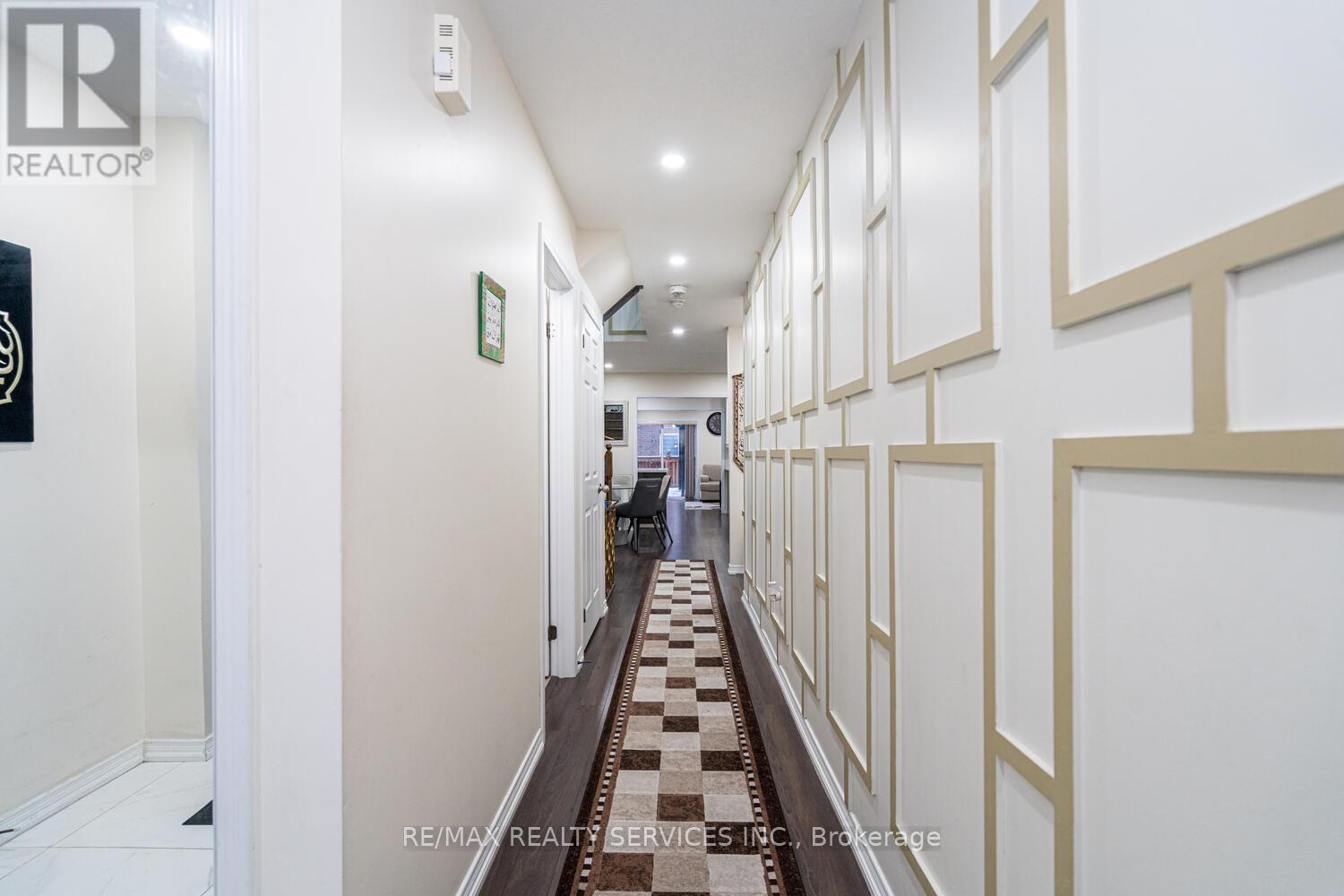 11 Hoover Road, Brampton, Ontario  L7A 4L2 - Photo 5 - W12643684