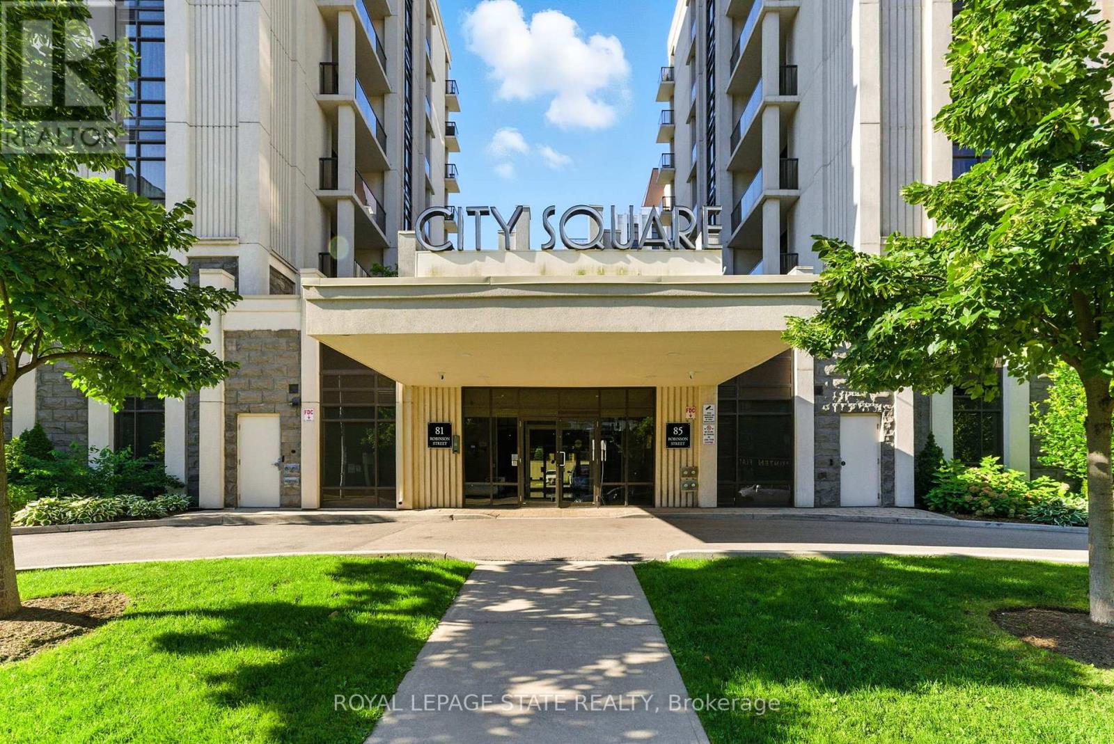 709 - 81 Robinson Street, Hamilton, Ontario  L8P 0C2 - Photo 2 - X12643574