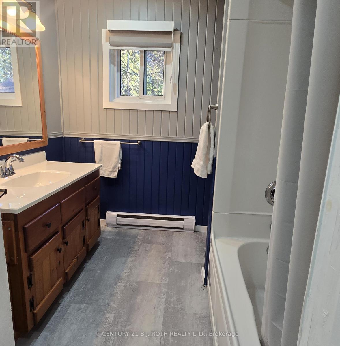 375 Santas Village Road, Bracebridge, Ontario  P1L 1W8 - Photo 10 - X12643668