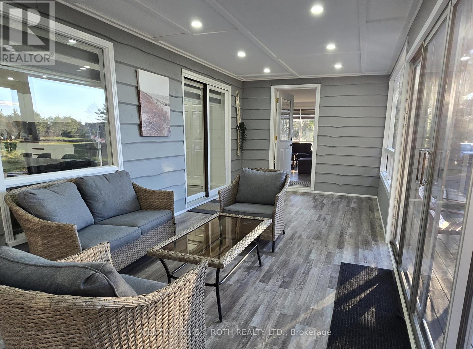 375 Santas Village Road, Bracebridge, Ontario  P1L 1W8 - Photo 3 - X12643668