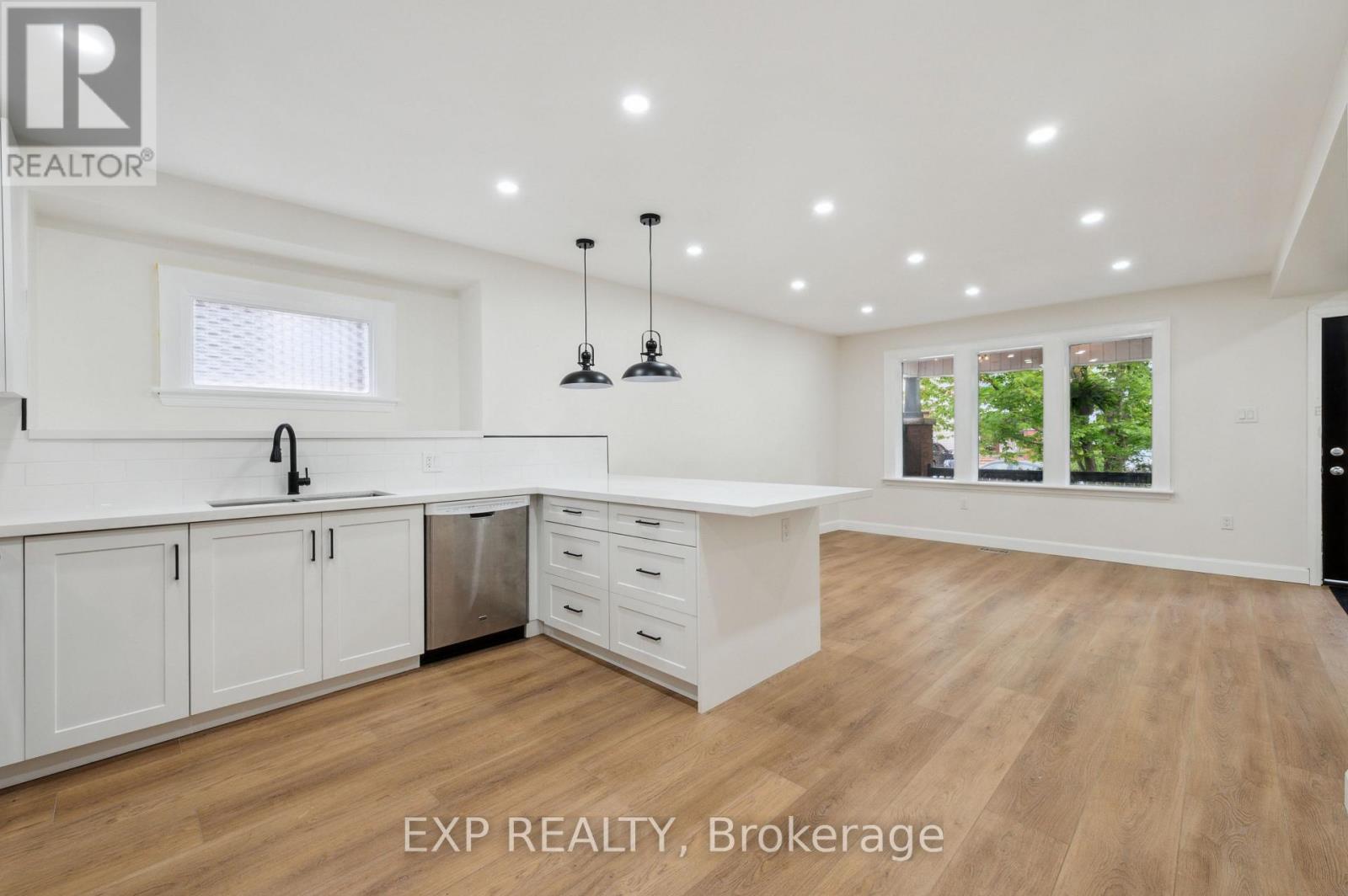 289 Houghton Avenue S, Hamilton, Ontario  L8K 2N4 - Photo 13 - X12643688