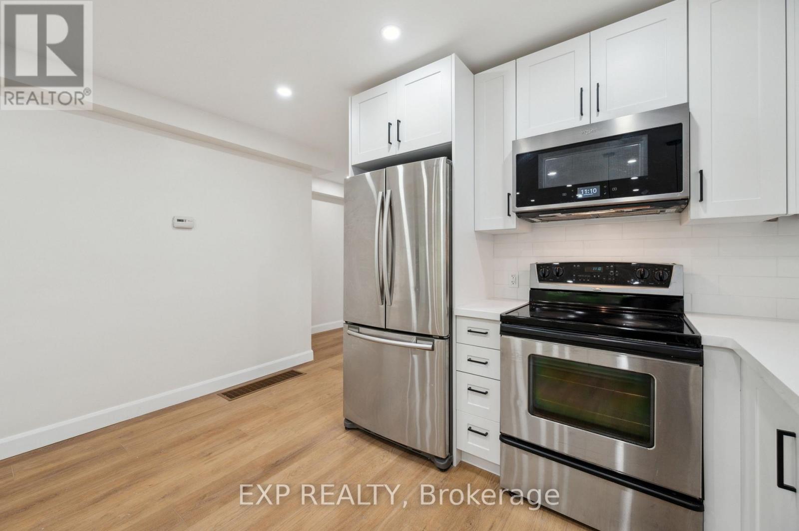 289 Houghton Avenue S, Hamilton, Ontario  L8K 2N4 - Photo 15 - X12643688