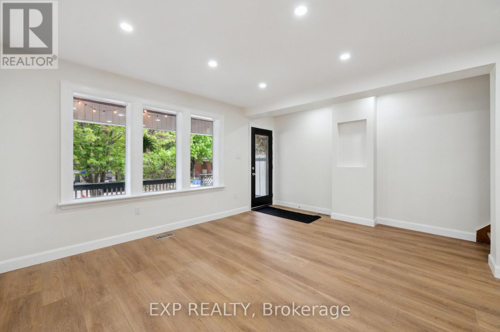 289 Houghton Avenue S, Hamilton, Ontario  L8K 2N4 - Photo 9 - X12643688