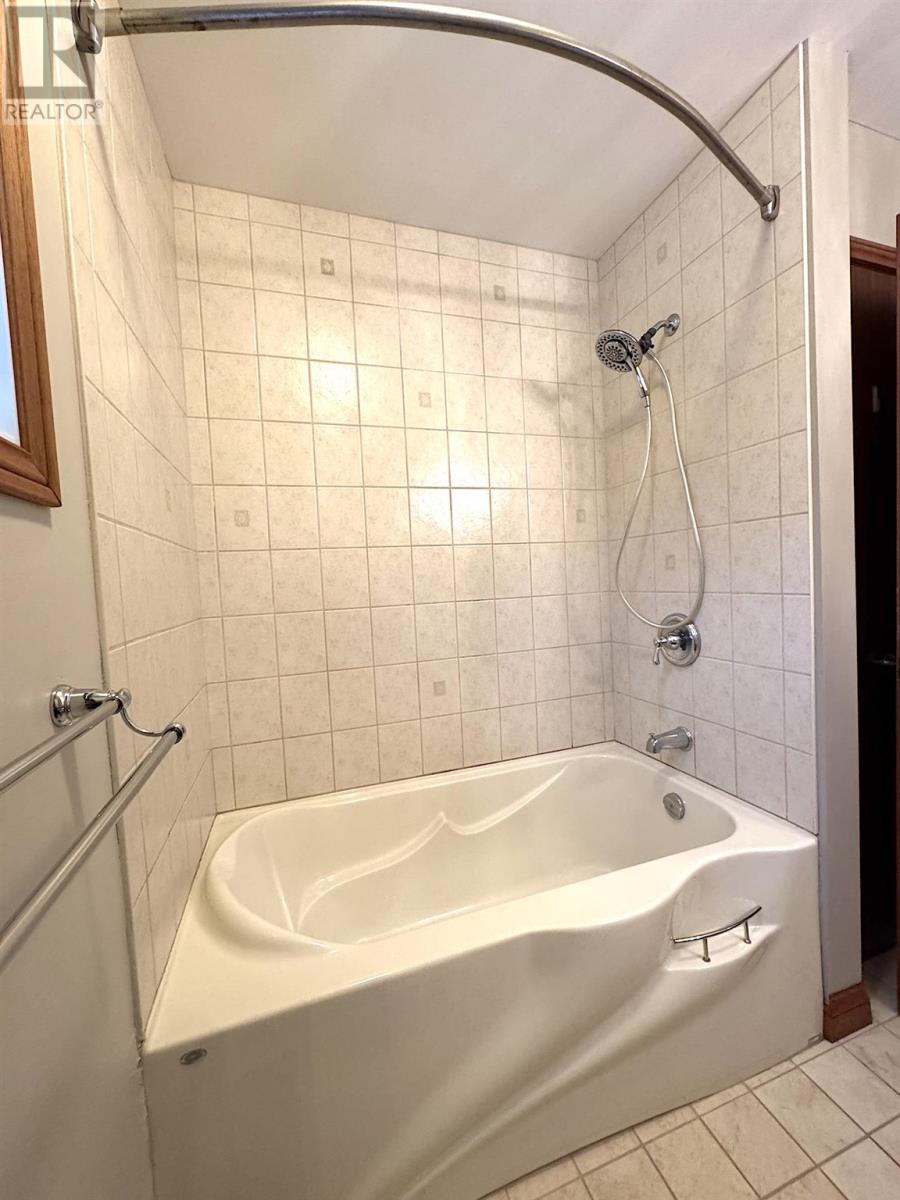 187 Parkland Cres, Sault Ste. Marie, Ontario  P6A 6M4 - Photo 29 - SM253505