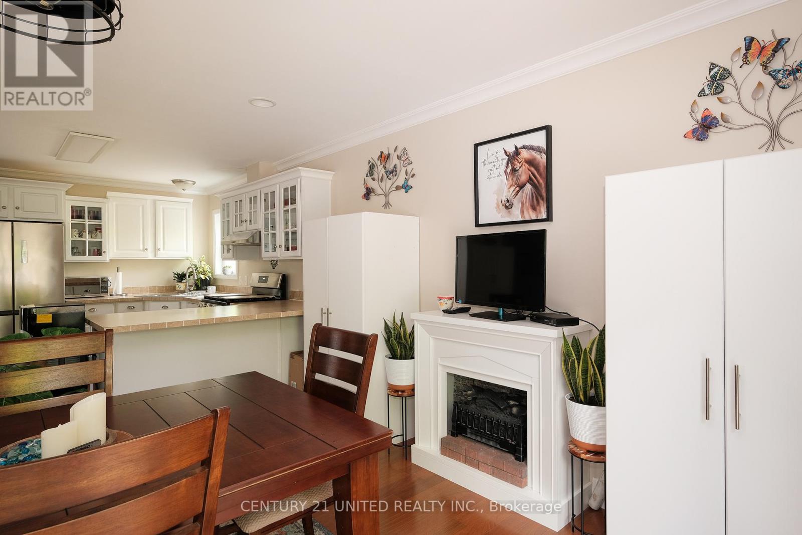 4 Rollies Bay Road E, Curve Lake First Nation 35, Ontario  K0L 1R0 - Photo 5 - X12643700