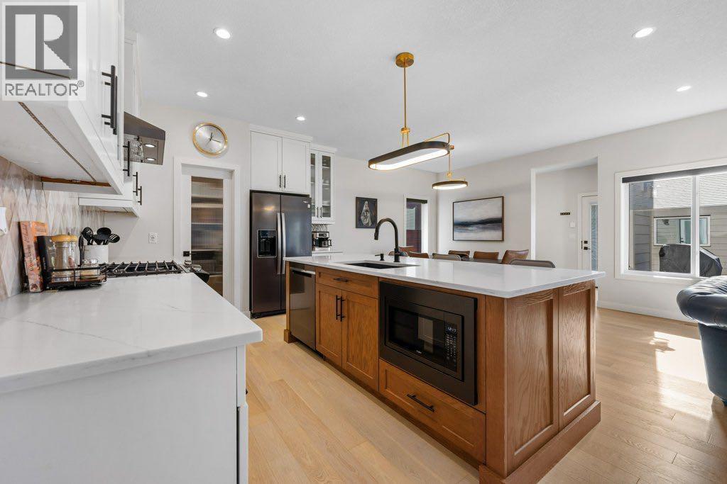 409 Shawnee Boulevard Sw, Calgary, Alberta  T2Y 0T4 - Photo 3 - A2263453