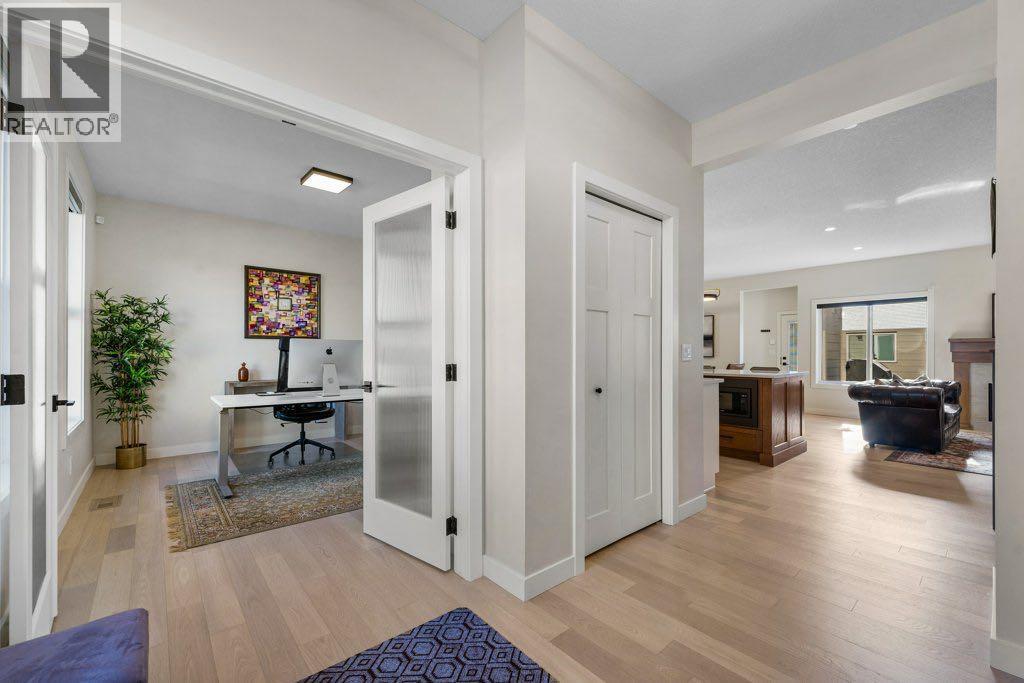 409 Shawnee Boulevard Sw, Calgary, Alberta  T2Y 0T4 - Photo 18 - A2263453