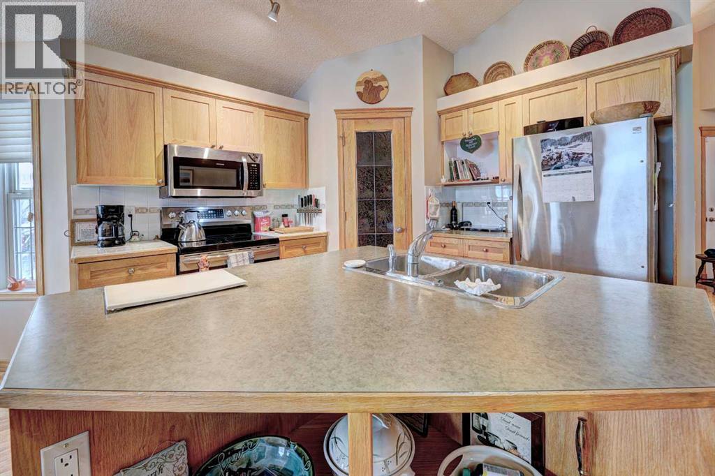 73 Cresthaven View Sw, Calgary, Alberta  T3B 5Y2 - Photo 15 - A2273475