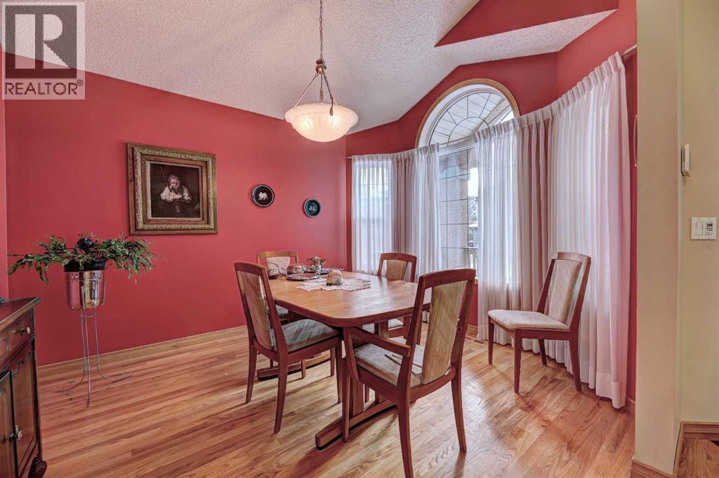 73 Cresthaven View Sw, Calgary, Alberta  T3B 5Y2 - Photo 11 - A2273475